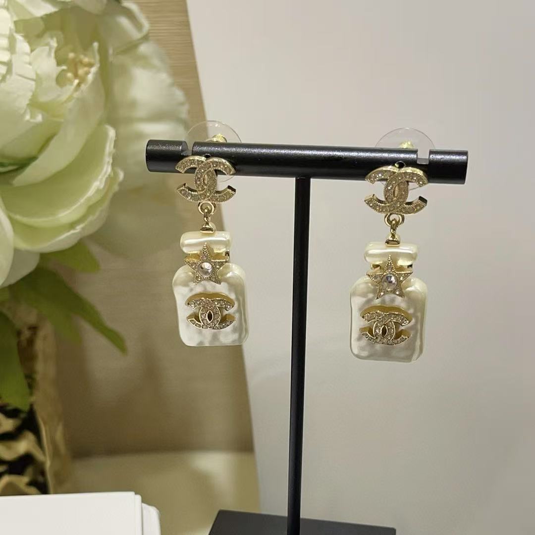 CHANE1 香水瓶 ダブルC イヤリング【 50％割引+送料無料】