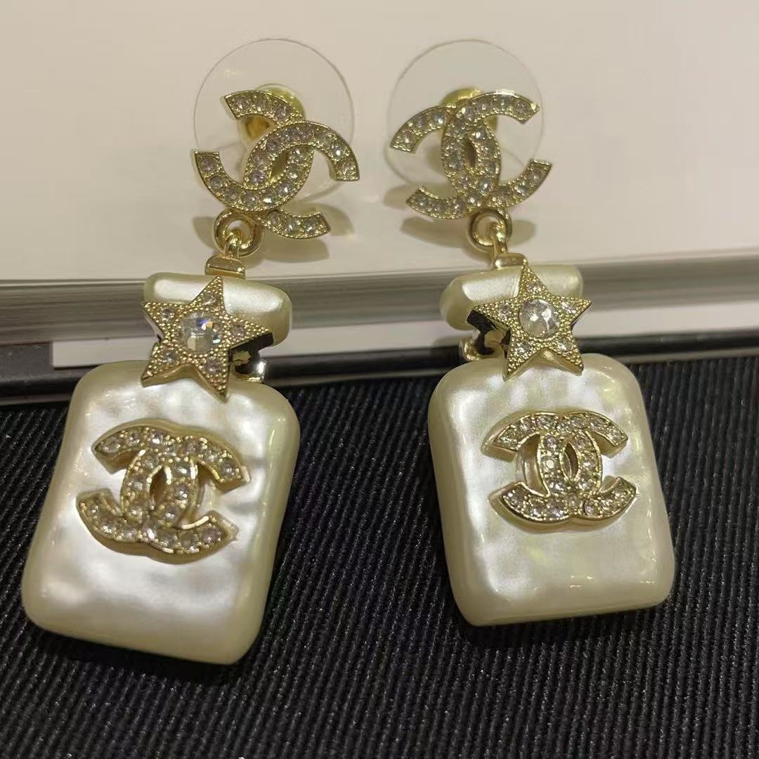 CHANE1 香水瓶 ダブルC イヤリング【 50％割引+送料無料】