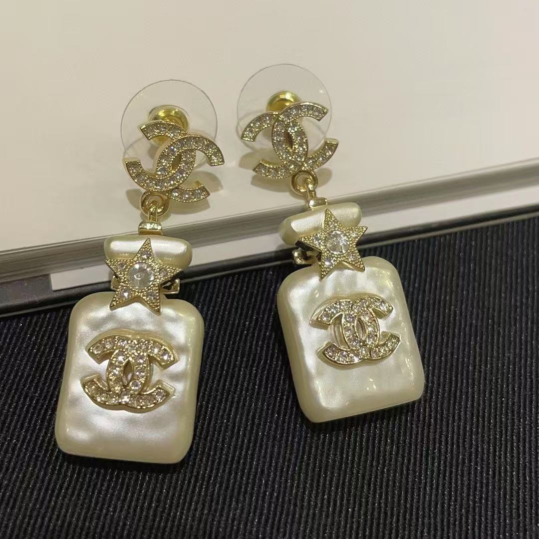 CHANE1 香水瓶 ダブルC イヤリング【 50％割引+送料無料】