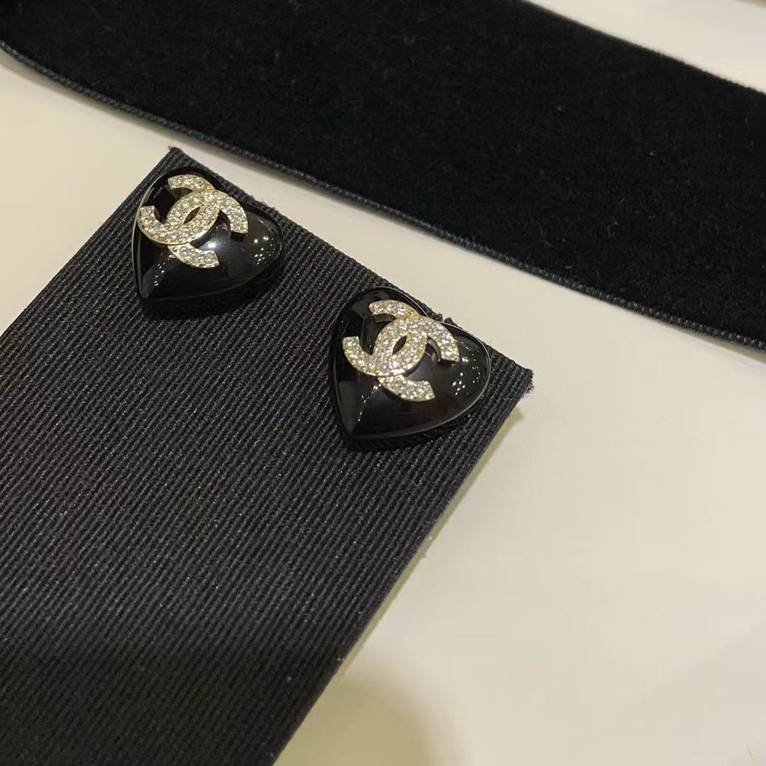 CHANE1 ブラックピーチハートダブルCイヤリング【 50％割引+送料無料】