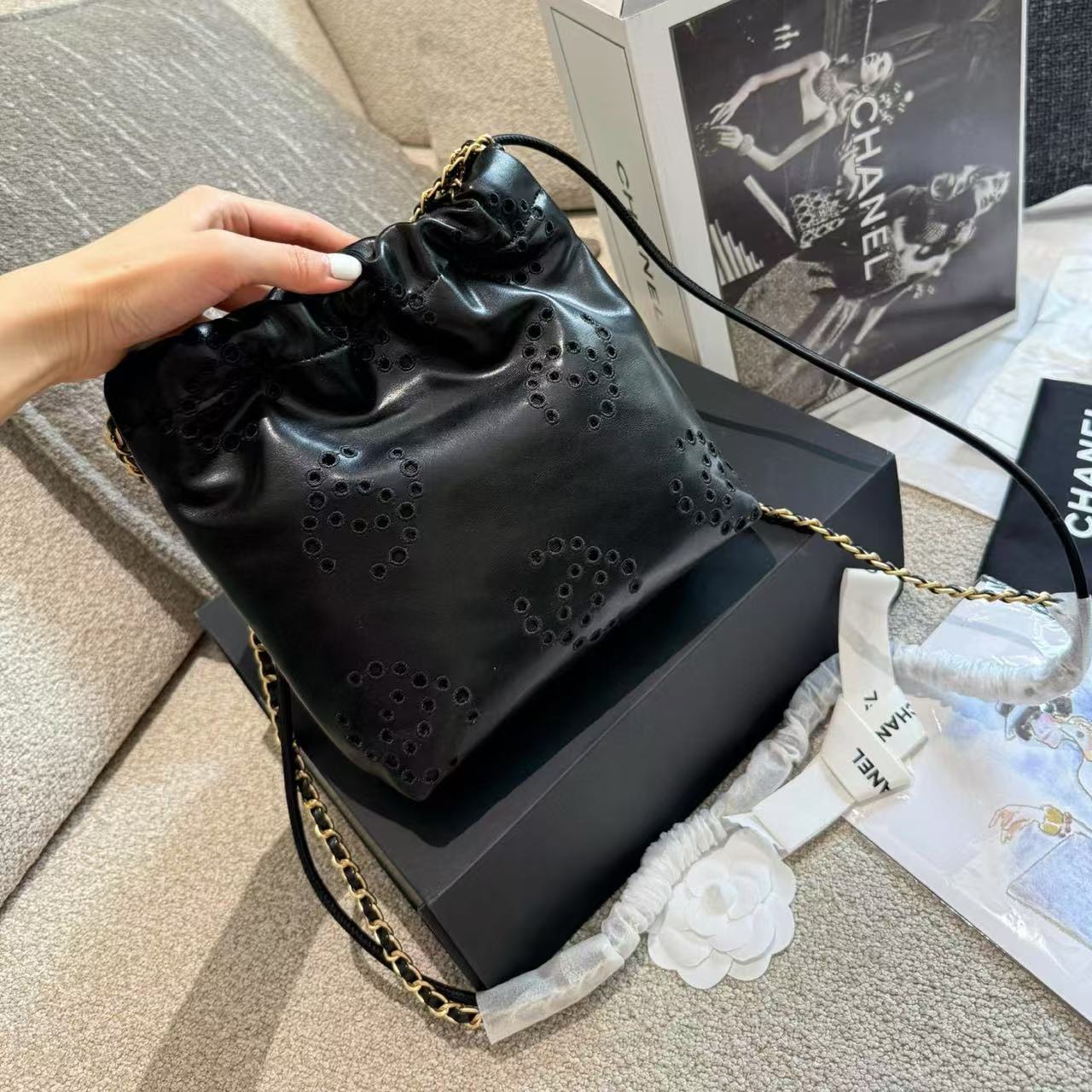 CHANE1 チェーン中空ショッピングバッグ【 50％割引+送料無料】