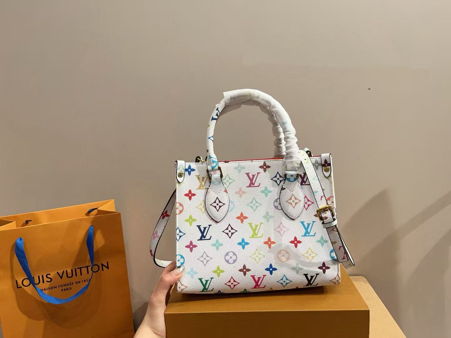 LV onthegoショッピングバッグ【 50％割引+送料無料】