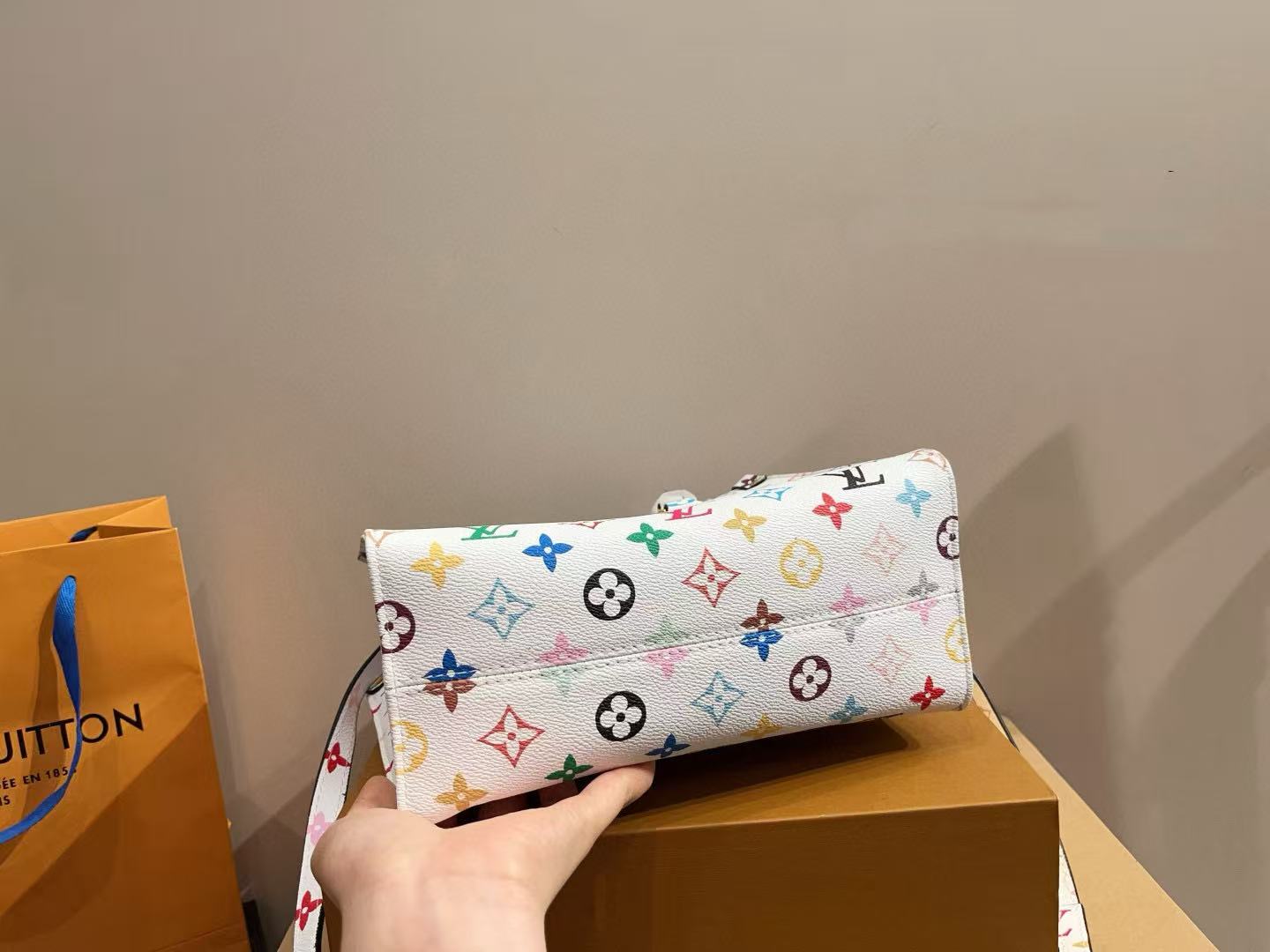 LV onthegoショッピングバッグ【 50％割引+送料無料】