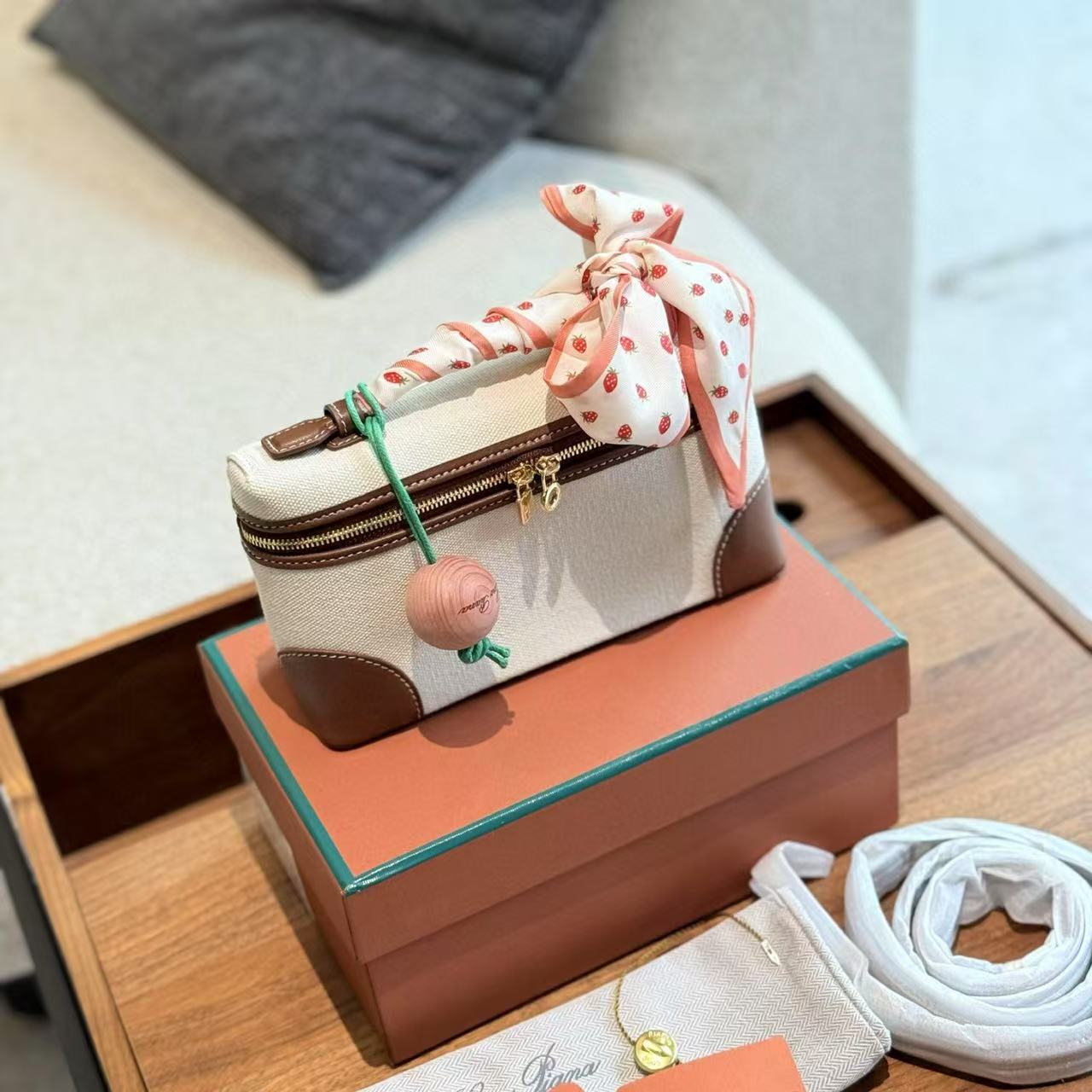 HERME5 キャンバストートバッグ【 50％割引+送料無料】