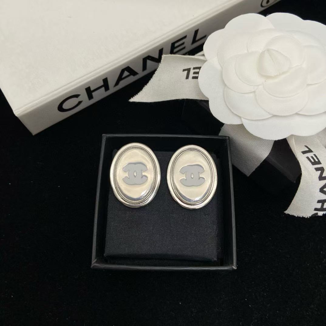 CHANE1 ダブルCミラーエナメルイヤリング【 50％割引+送料無料】