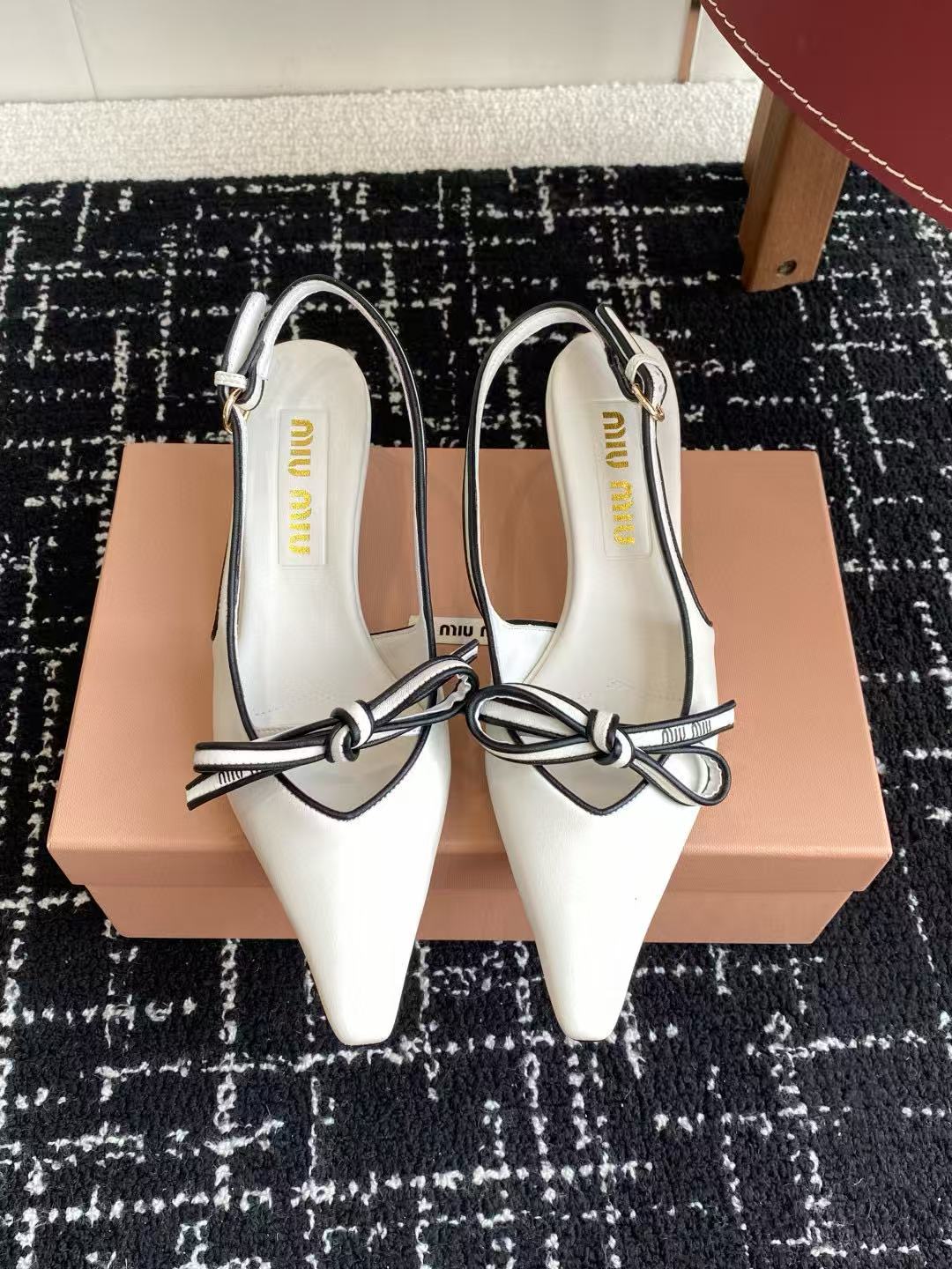 M1UM1U 高品質 蝶結び ローヒール シューズ【50％割引+送料無料】