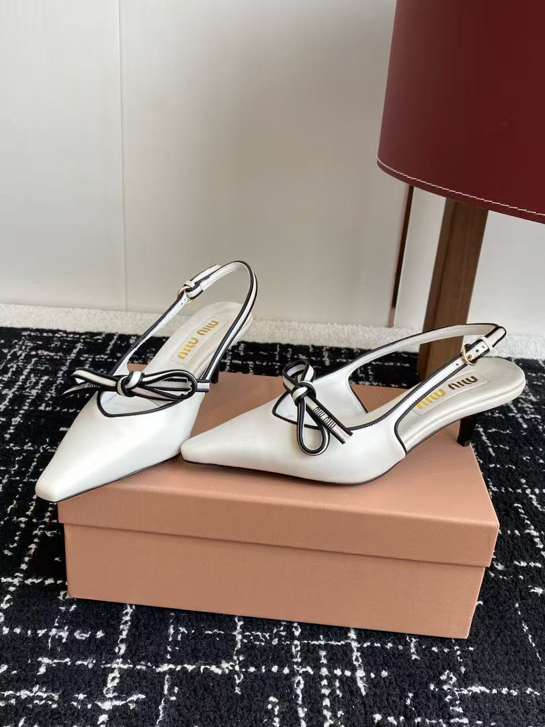 M1UM1U 高品質 蝶結び ローヒール シューズ【50％割引+送料無料】