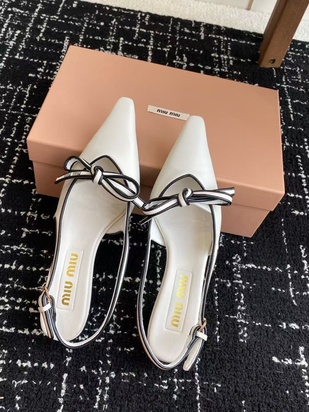 M1UM1U 高品質 蝶結び ローヒール シューズ【50％割引+送料無料】