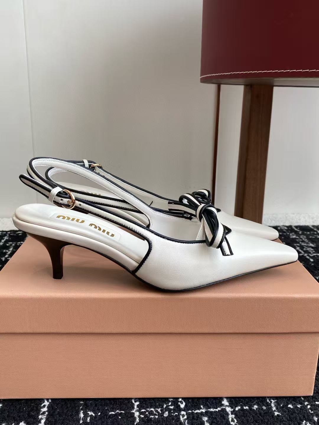 M1UM1U 高品質 蝶結び ローヒール シューズ【50％割引+送料無料】