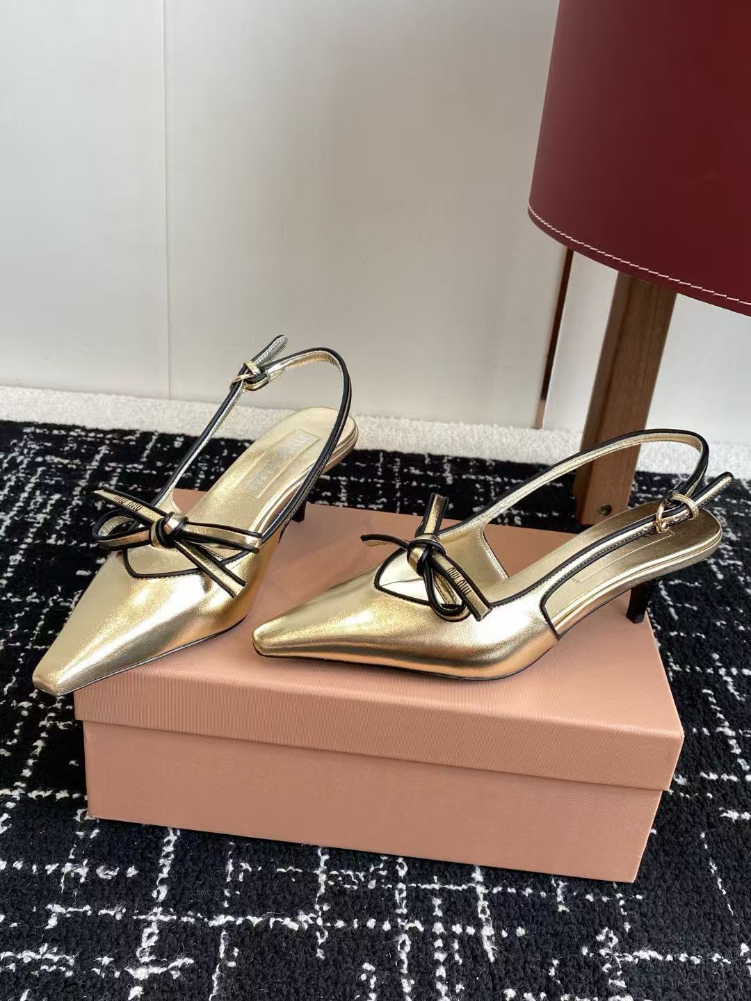 M1UM1U 高品質 蝶結び ローヒール シューズ【50％割引+送料無料】