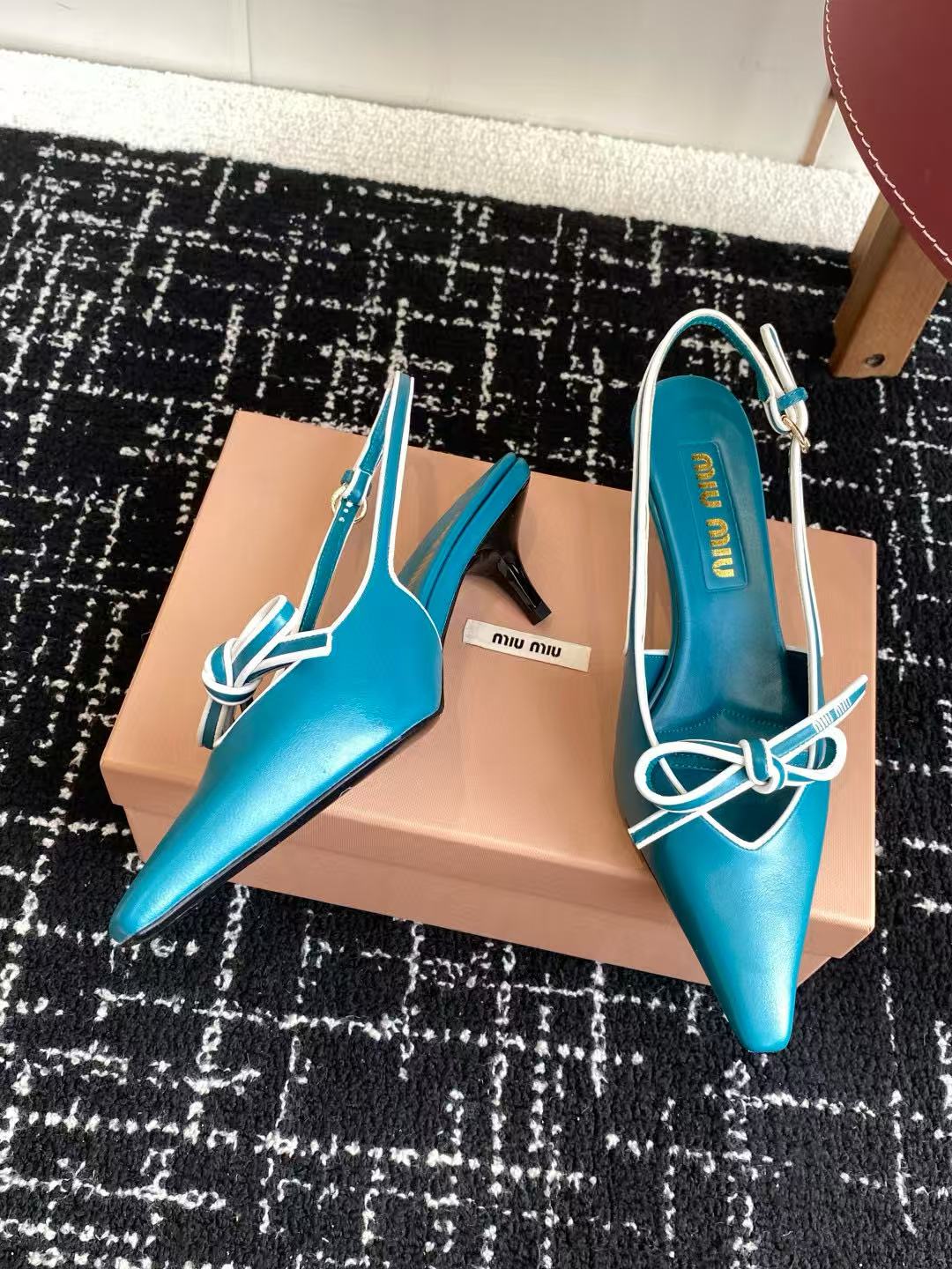 M1UM1U 高品質 蝶結び ローヒール シューズ【50％割引+送料無料】