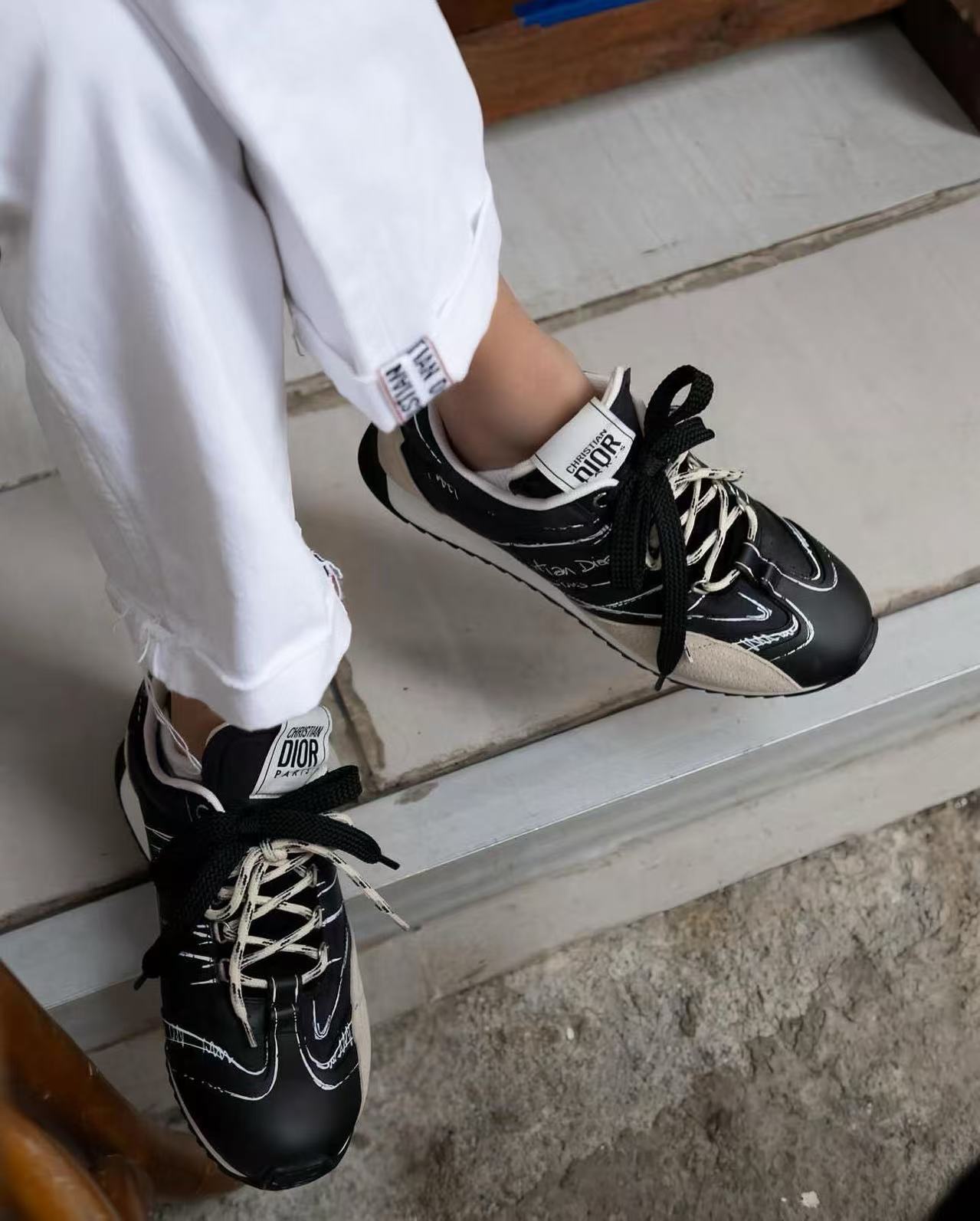 DI0Rの高品質カジュアルシューズ【50％割引+送料無料】