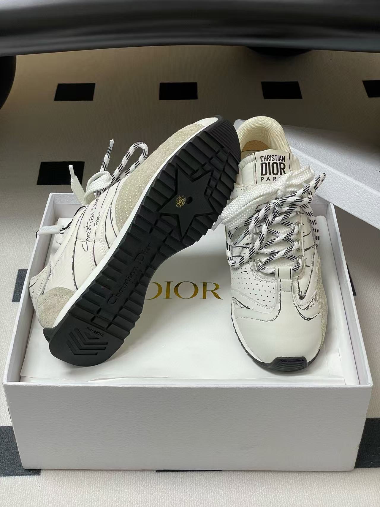 DI0Rの高品質カジュアルシューズ【50％割引+送料無料】