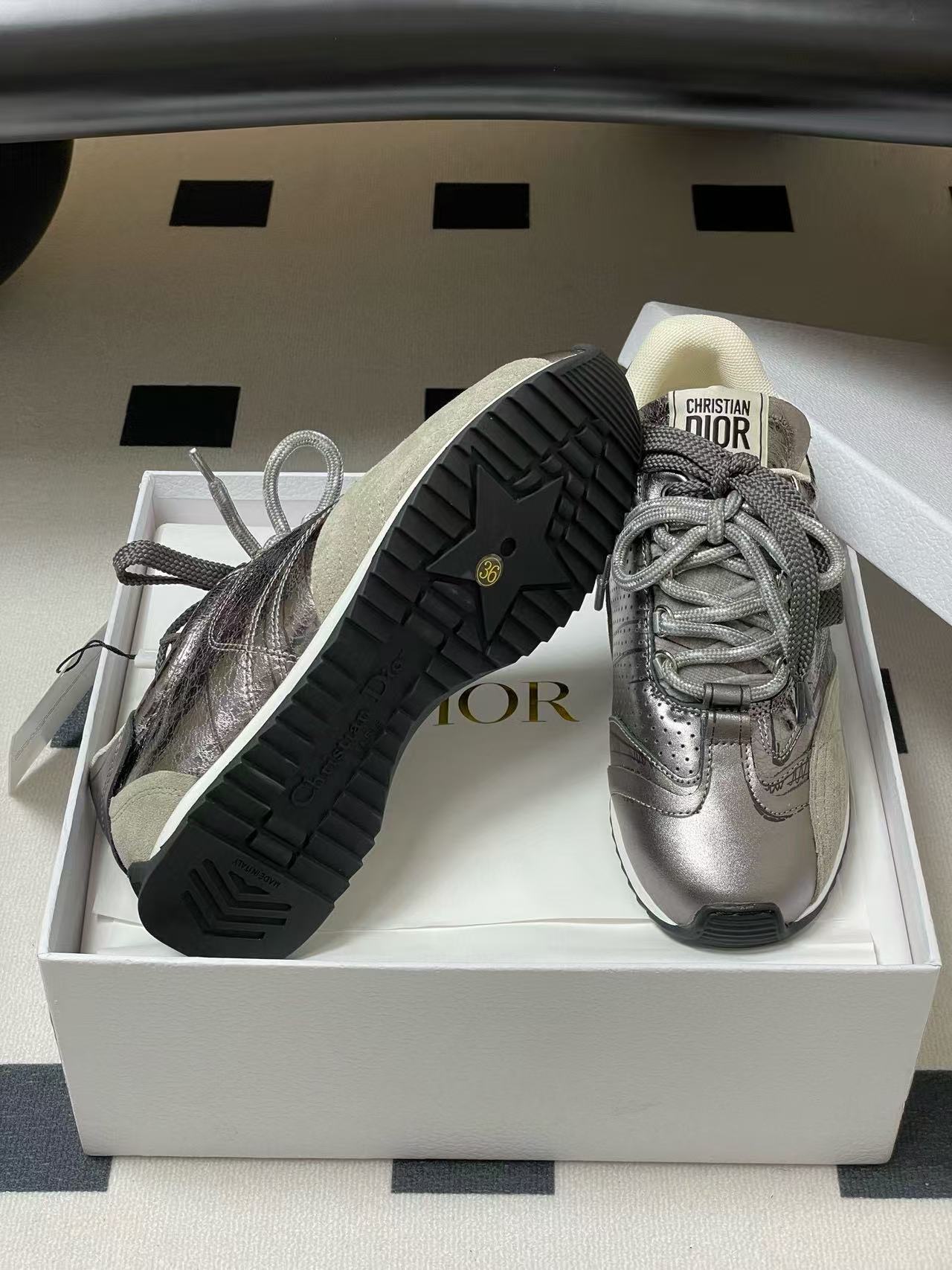 DI0Rの高品質カジュアルシューズ【50％割引+送料無料】