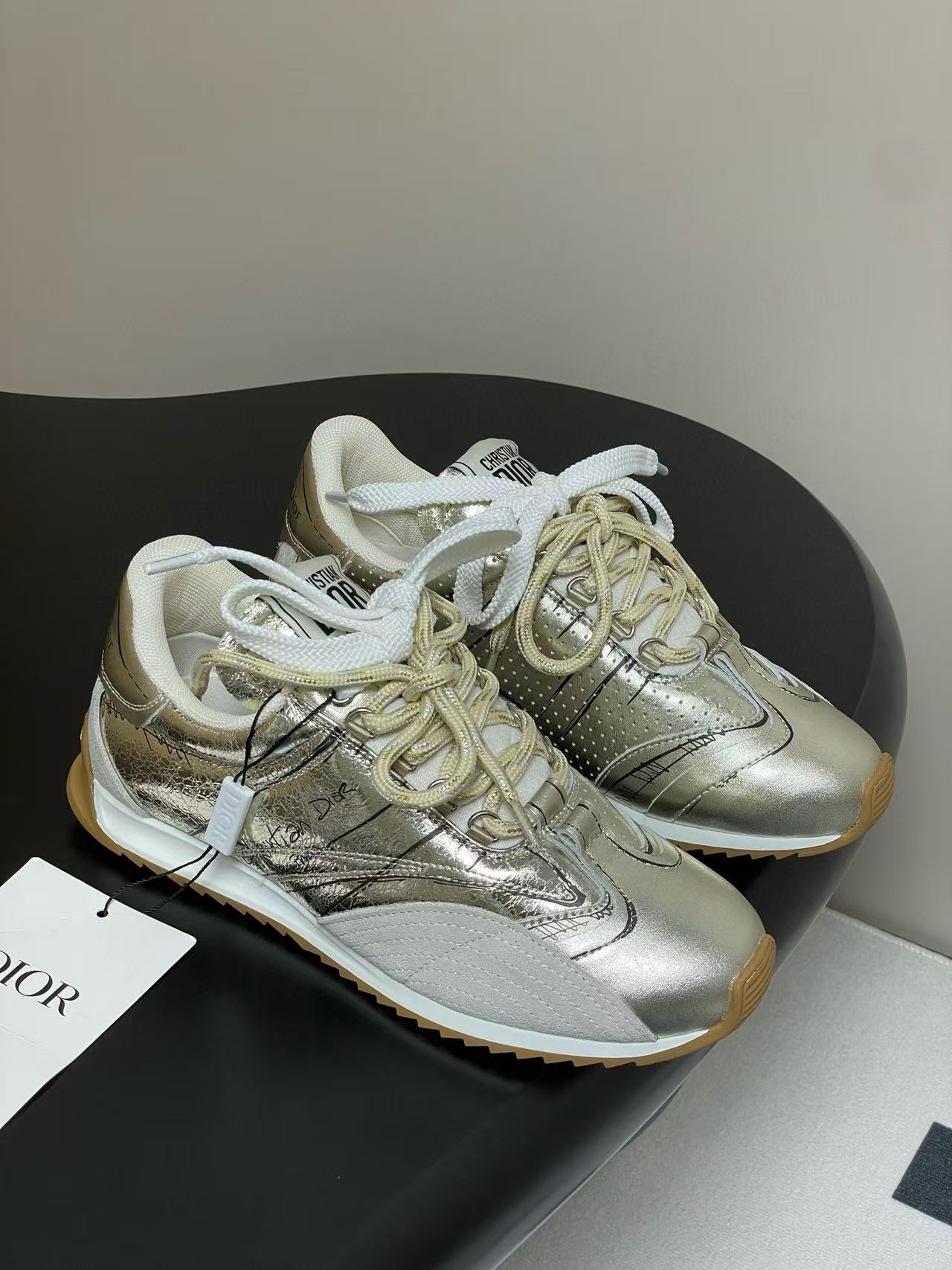 DI0Rの高品質カジュアルシューズ【50％割引+送料無料】