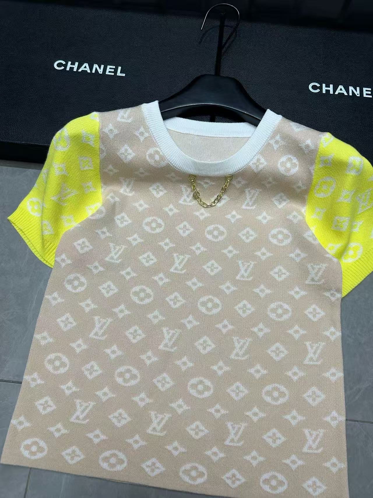 LVカラーブロックプリントチェーンセーター【50％割引+送料無料】