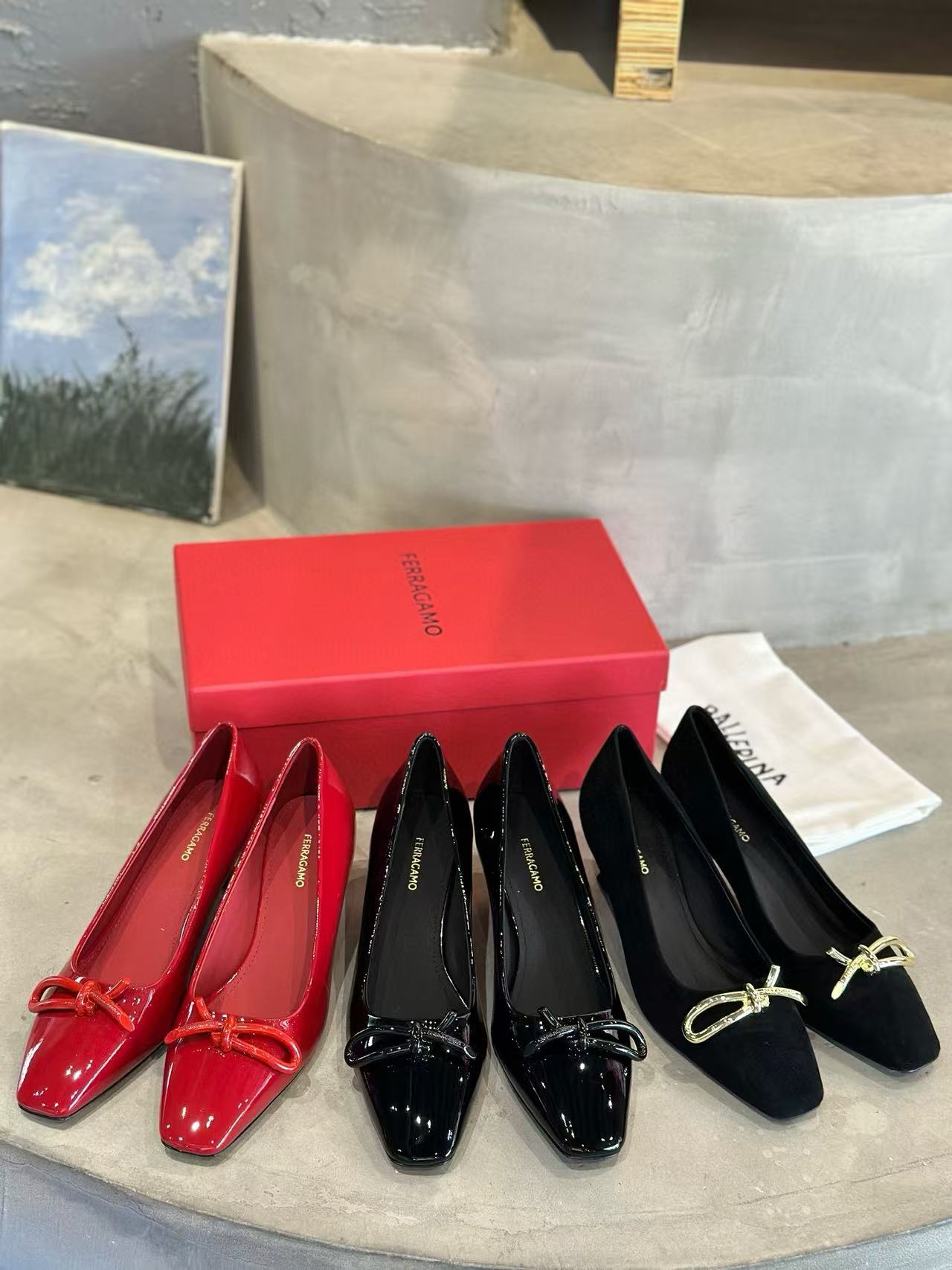 FERRACAM0 高品質の小さなスクエアヘッドハイヒール【50％割引+送料無料】