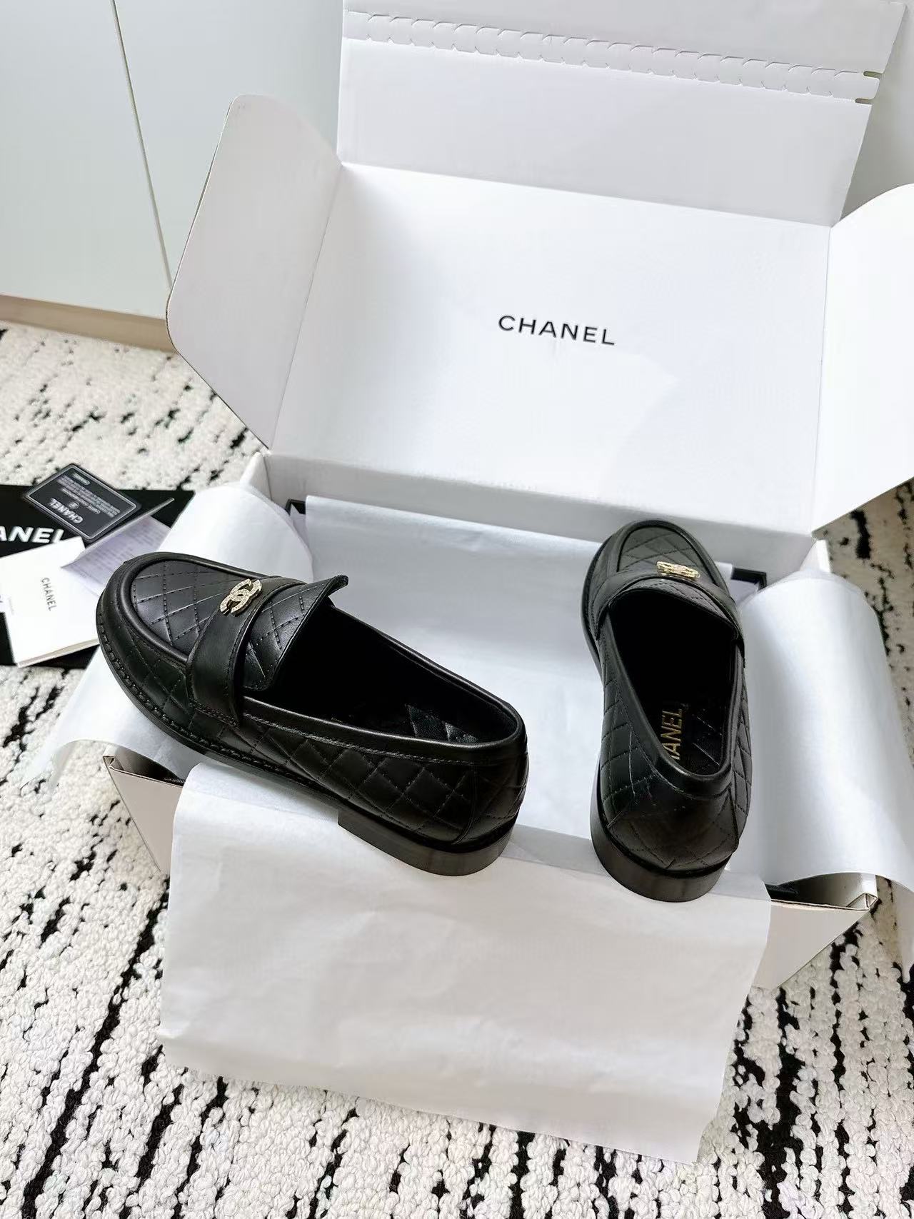 CHANE1 高品質ダブルCダイヤモンドバックルローファー【50％割引+送料無料】