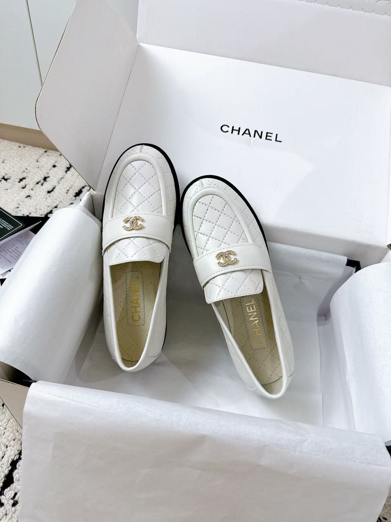 CHANE1 高品質ダブルCダイヤモンドバックルローファー【50％割引+送料無料】