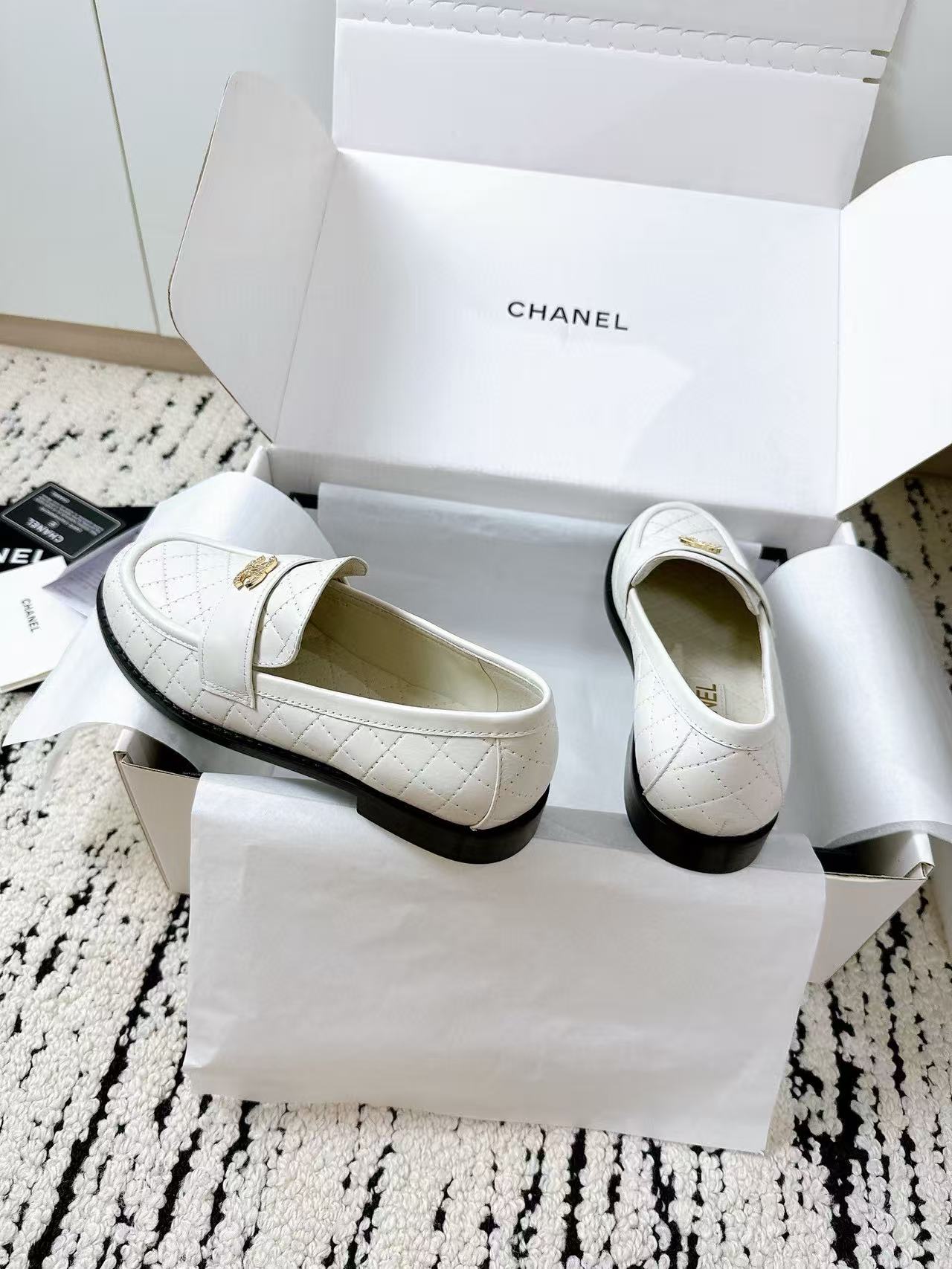 CHANE1 高品質ダブルCダイヤモンドバックルローファー【50％割引+送料無料】