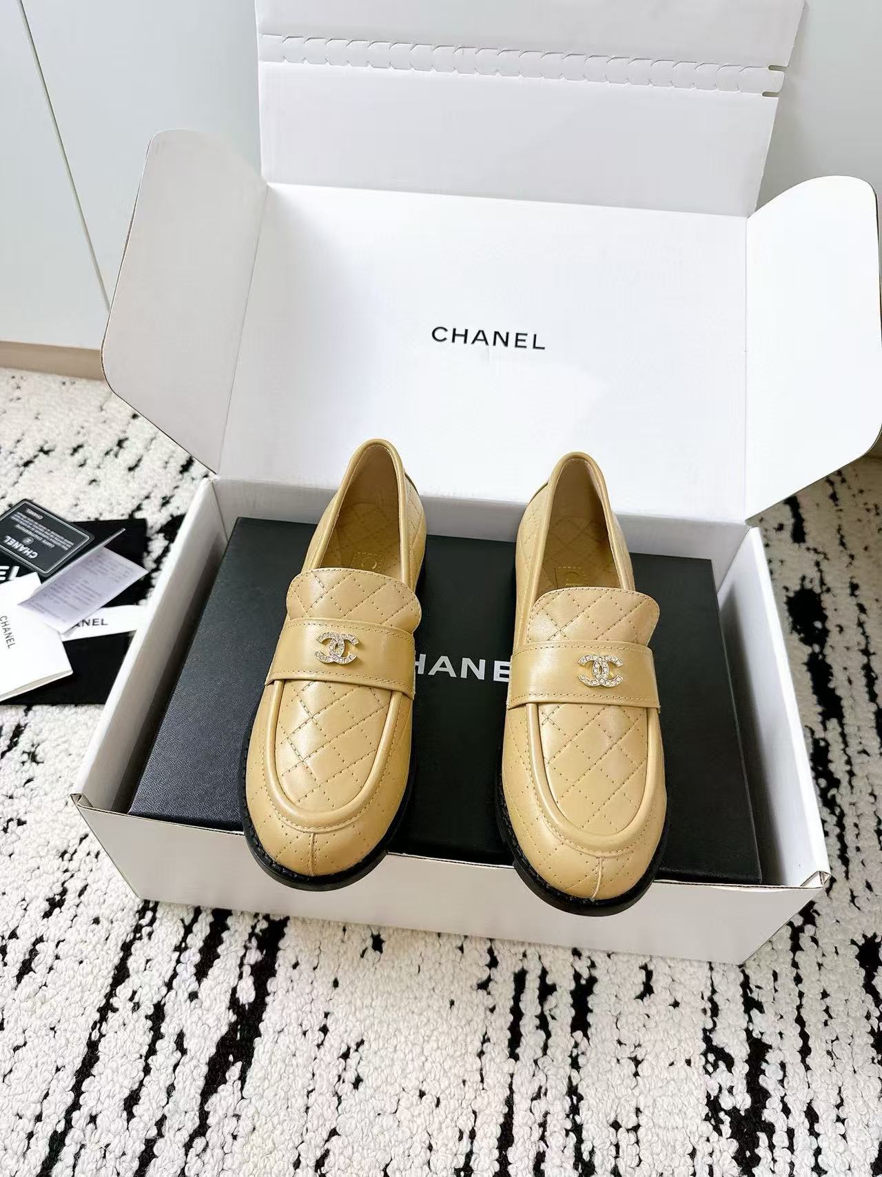 CHANE1 高品質ダブルCダイヤモンドバックルローファー【50％割引+送料無料】