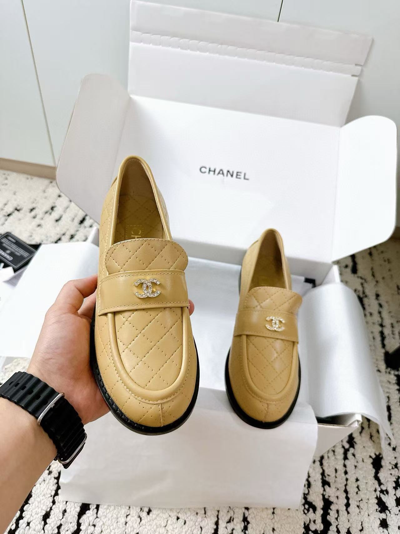 CHANE1 高品質ダブルCダイヤモンドバックルローファー【50％割引+送料無料】