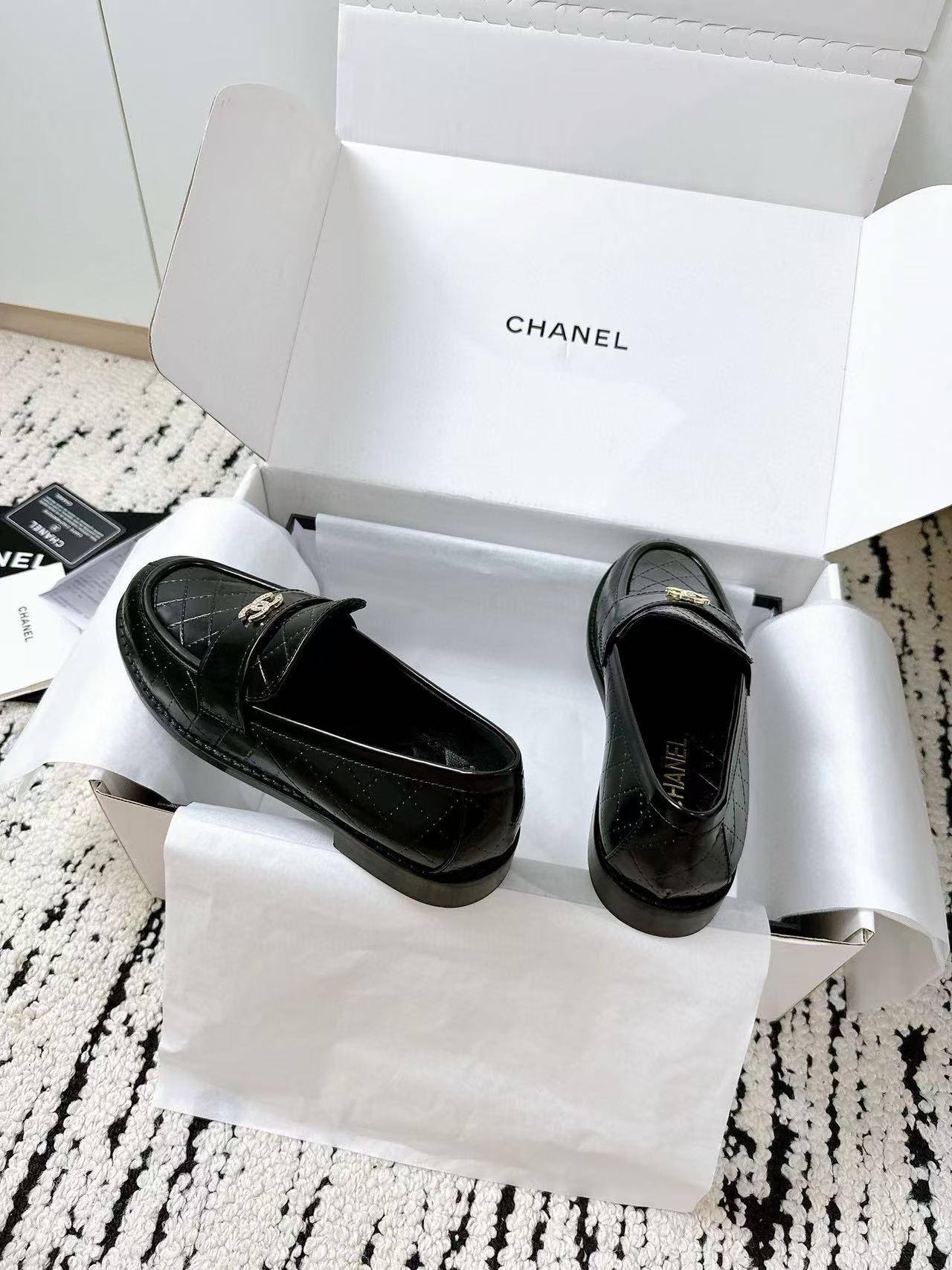 CHANE1 高品質ダブルCダイヤモンドバックルローファー【50％割引+送料無料】