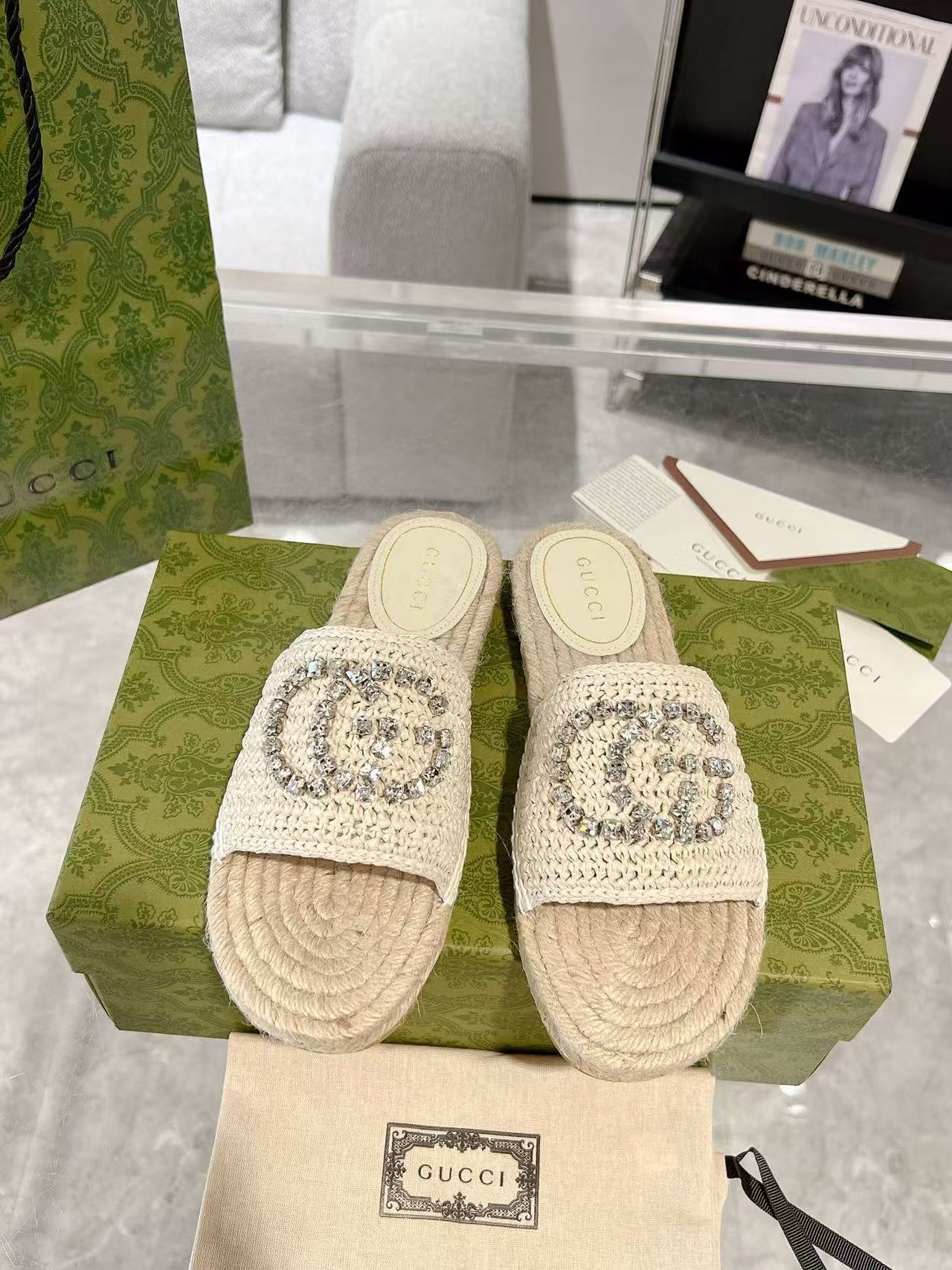 GUCC1 高品質ラインストーンダブルG織りスリッパ【50％割引+送料無料】