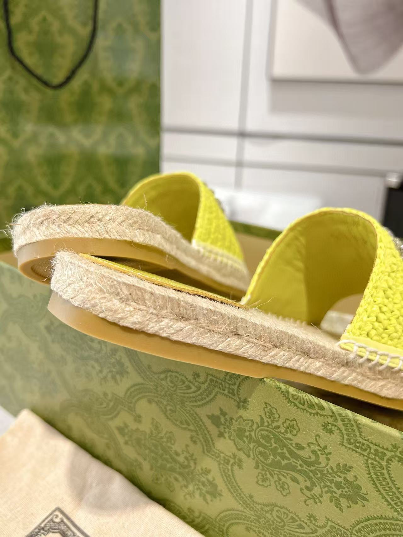 GUCC1 高品質ラインストーンダブルG織りスリッパ【50％割引+送料無料】