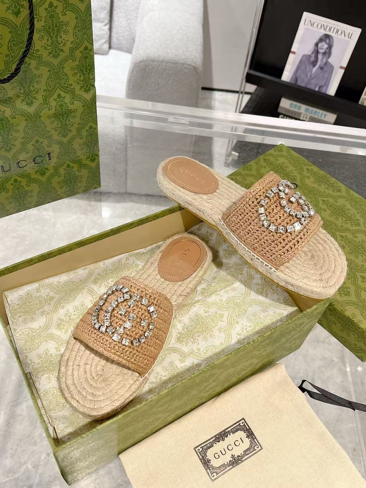 GUCC1 高品質ラインストーンダブルG織りスリッパ【50％割引+送料無料】