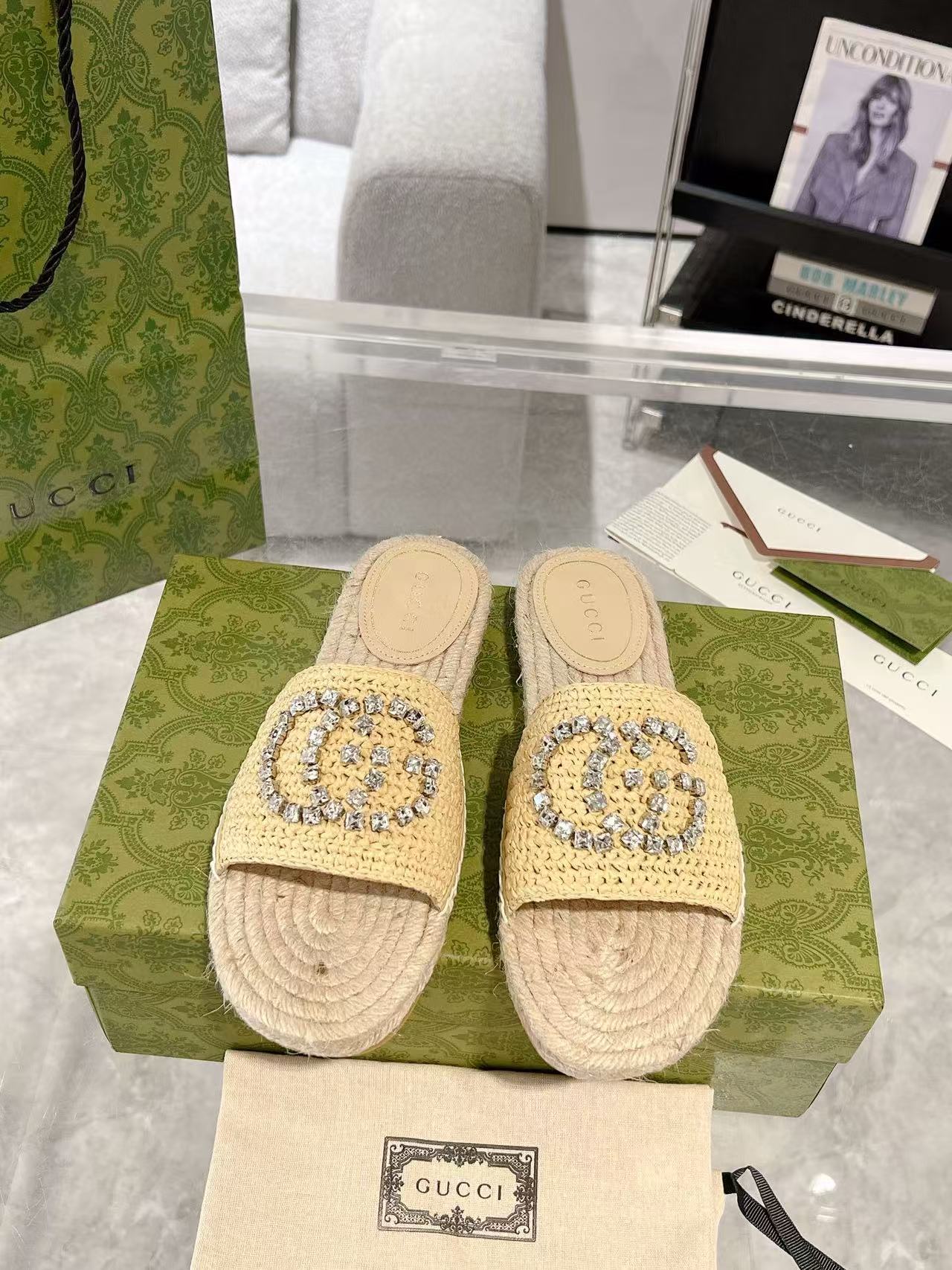 GUCC1 高品質ラインストーンダブルG織りスリッパ【50％割引+送料無料】