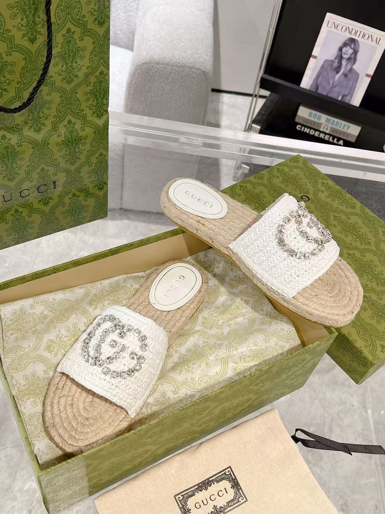 GUCC1 高品質ラインストーンダブルG織りスリッパ【50％割引+送料無料】