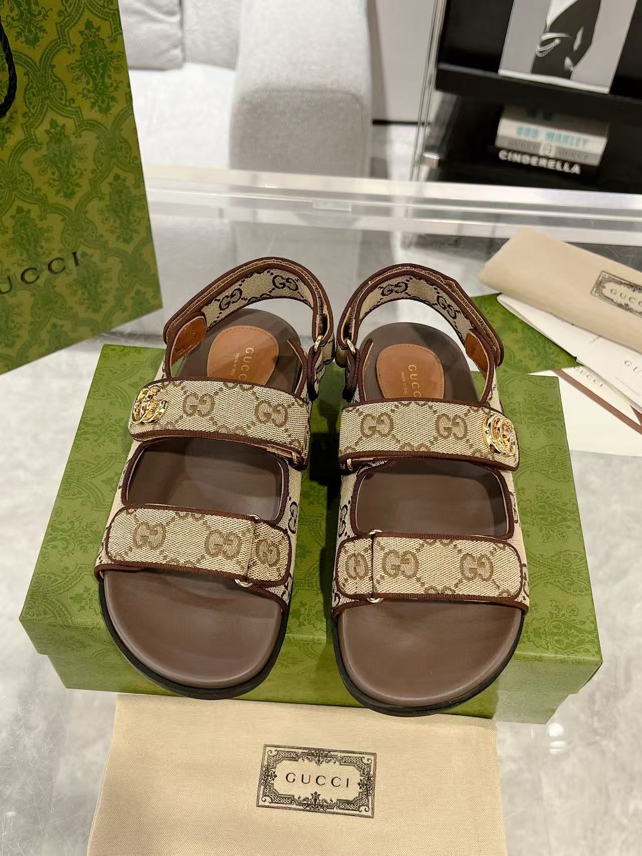 GUCC1 高品質ベルクロサンダル【50％割引+送料無料】