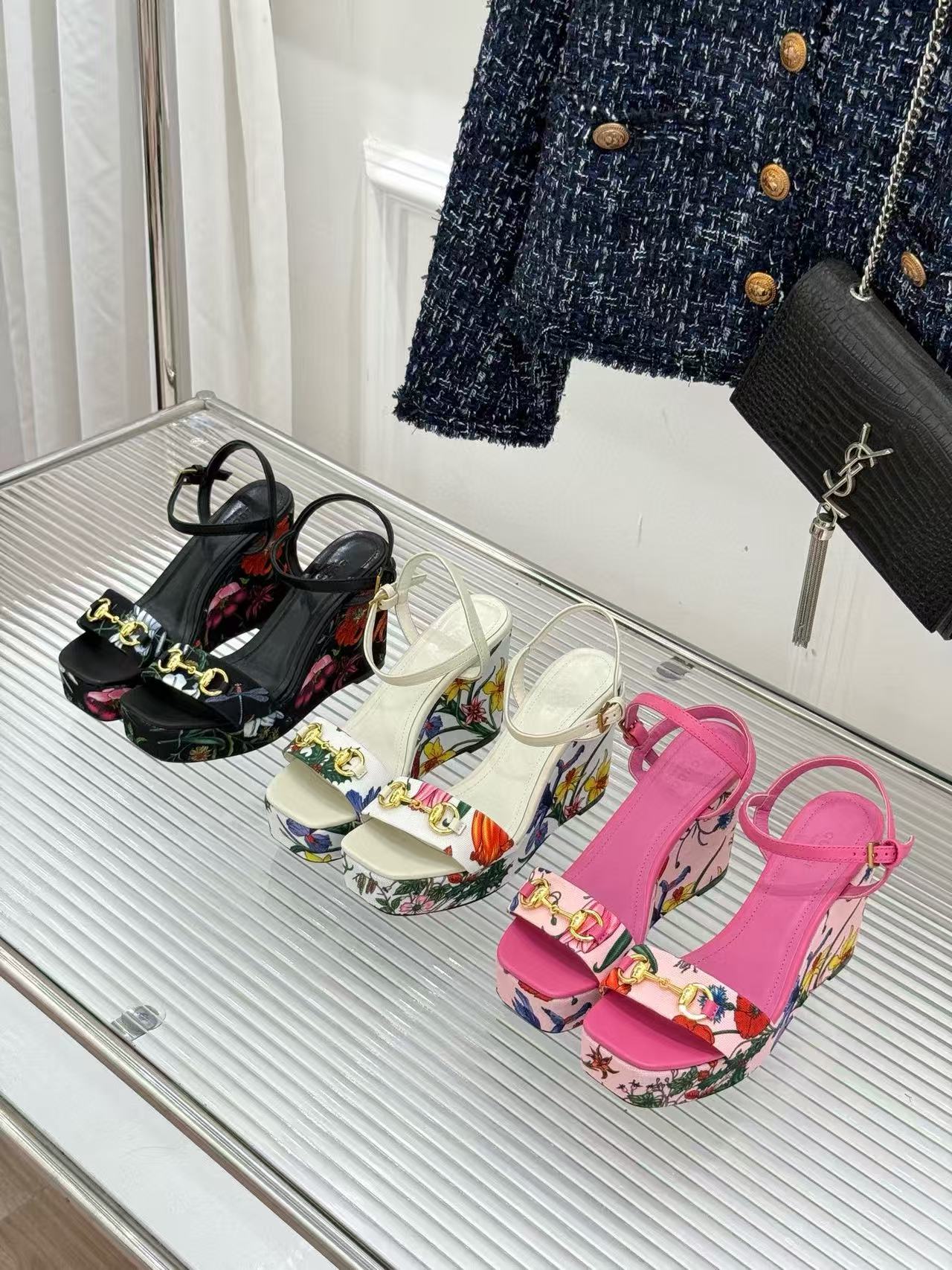 GUCC1 高品質プリント ホースビット ハイヒールサンダル【50％割引+送料無料】