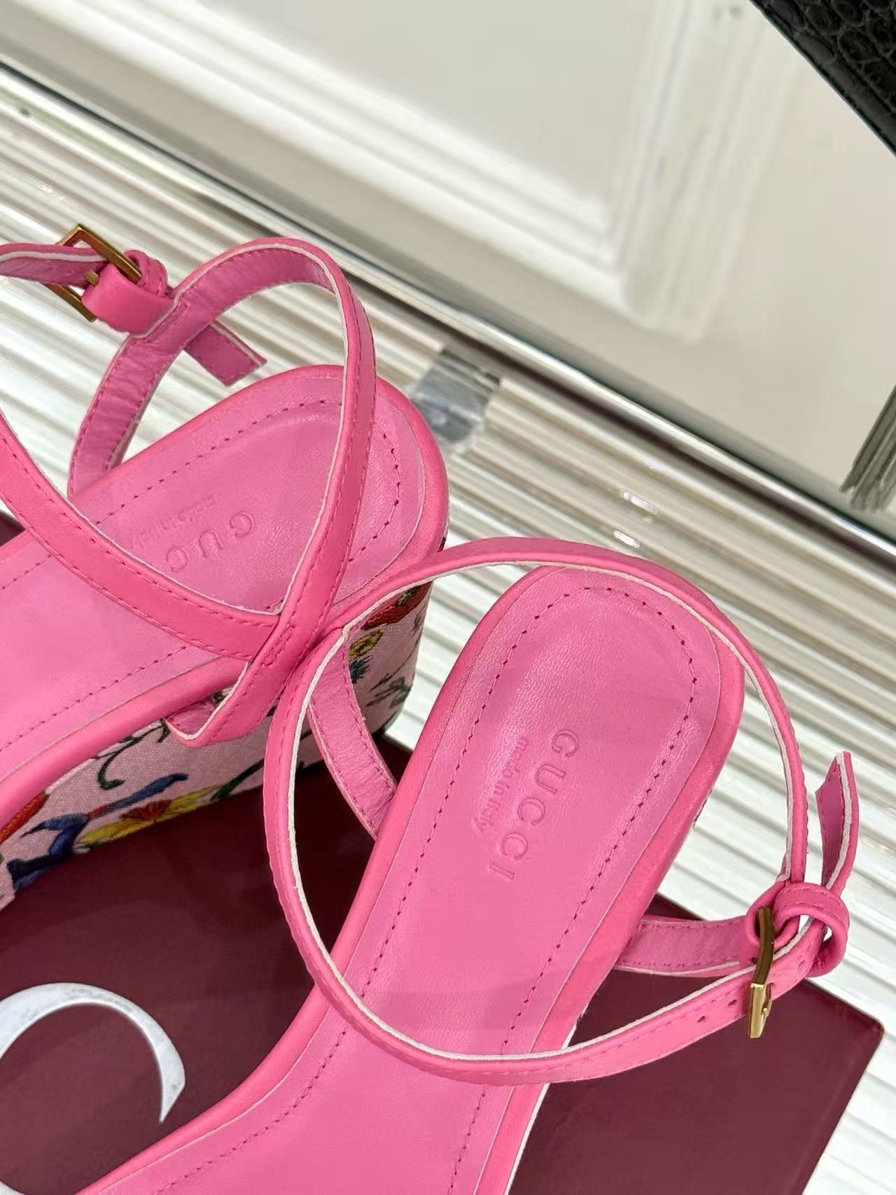 GUCC1 高品質プリント ホースビット ハイヒールサンダル【50％割引+送料無料】