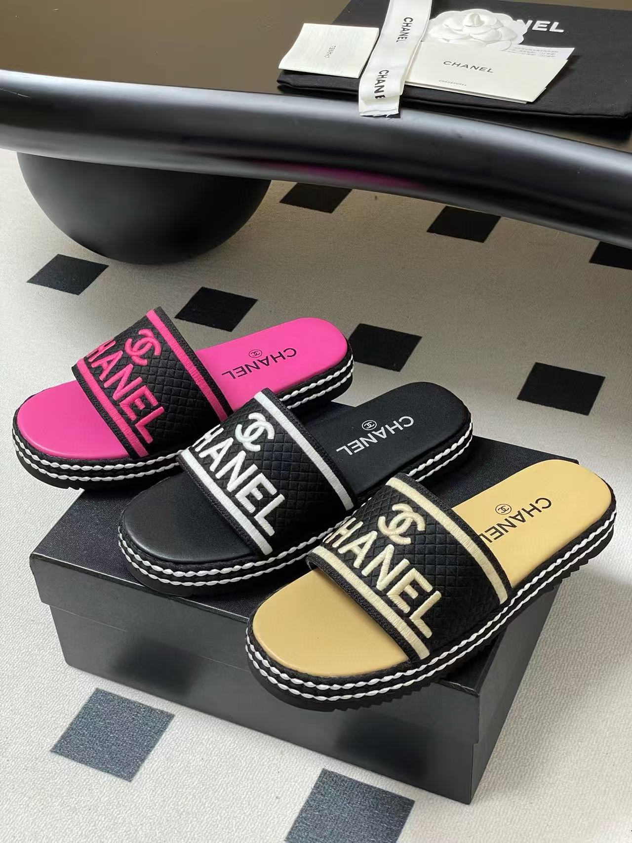 CHANE1 高品質織りダブルC文字厚底スリッパ【50％割引+送料無料】