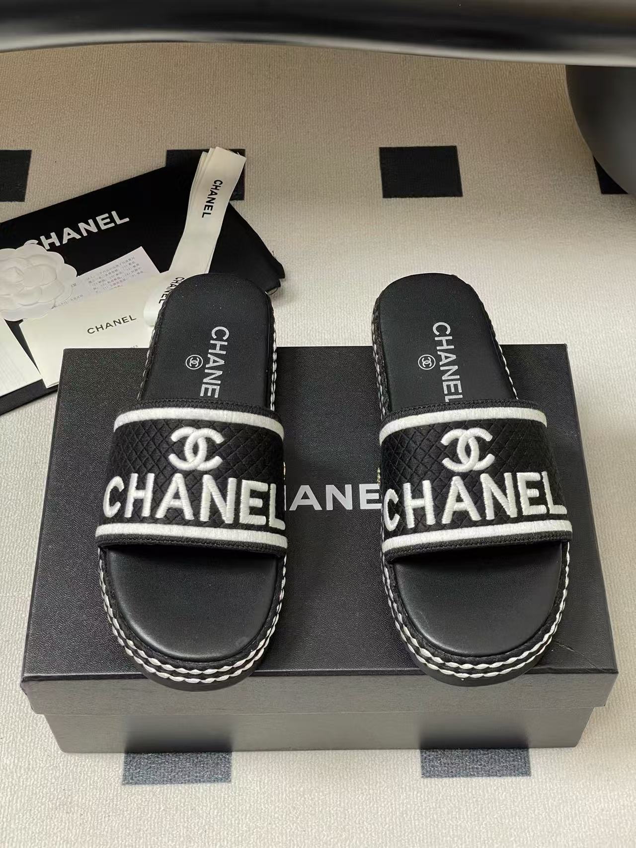 CHANE1 高品質織りダブルC文字厚底スリッパ【50％割引+送料無料】
