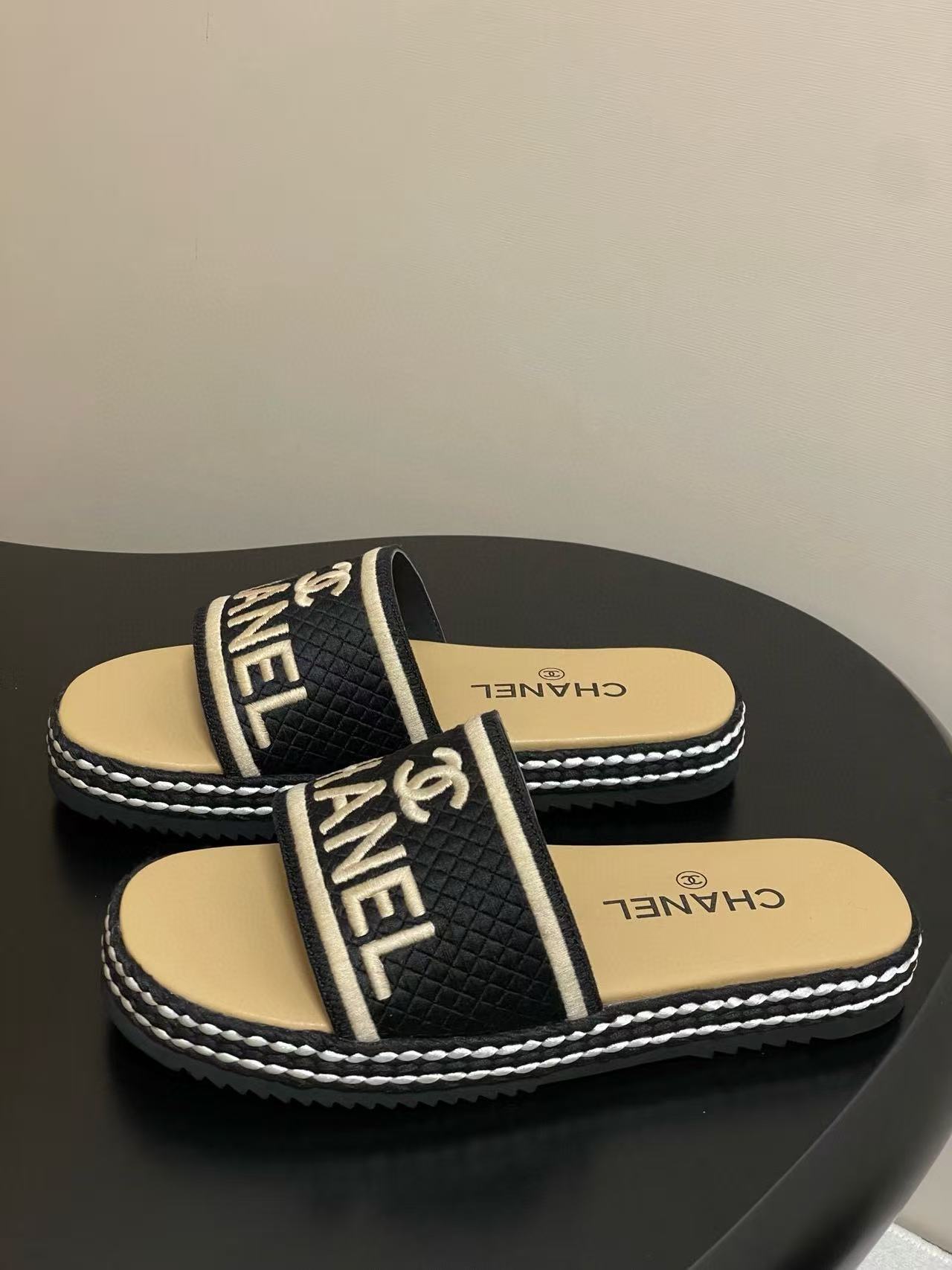 CHANE1 高品質織りダブルC文字厚底スリッパ【50％割引+送料無料】