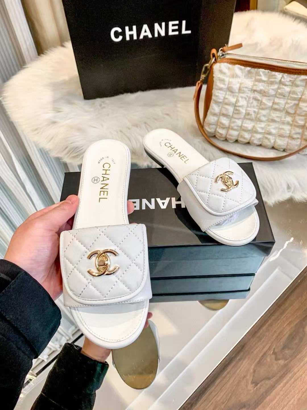 CHANE1 バックパックバックルスリッパ【50％割引+送料無料】