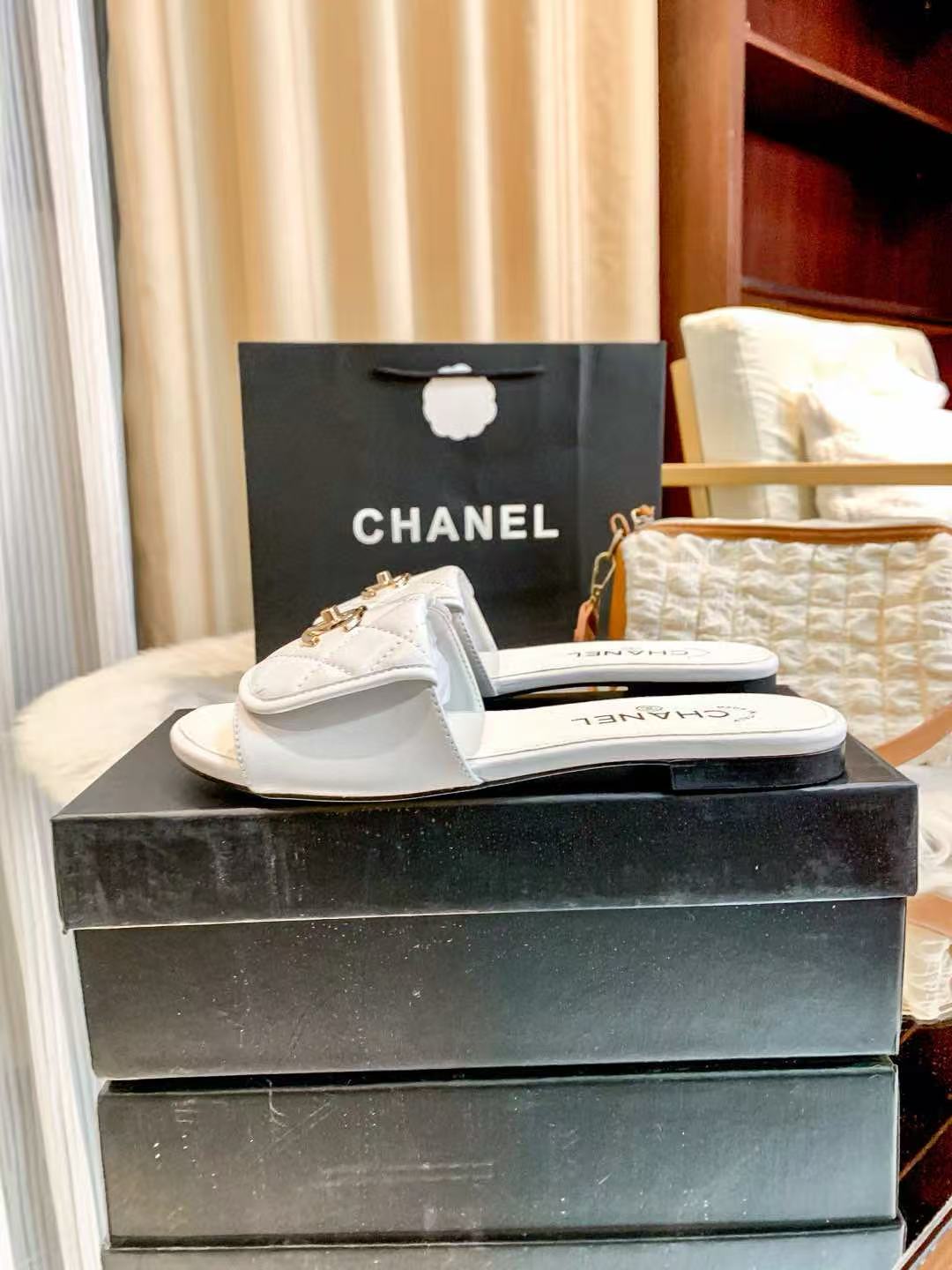 CHANE1 バックパックバックルスリッパ【50％割引+送料無料】