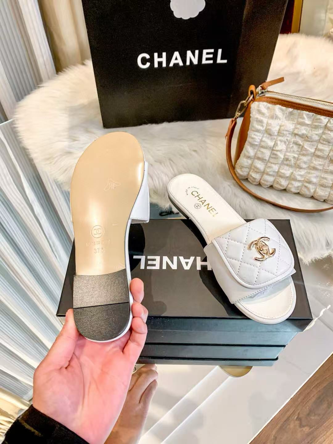 CHANE1 バックパックバックルスリッパ【50％割引+送料無料】