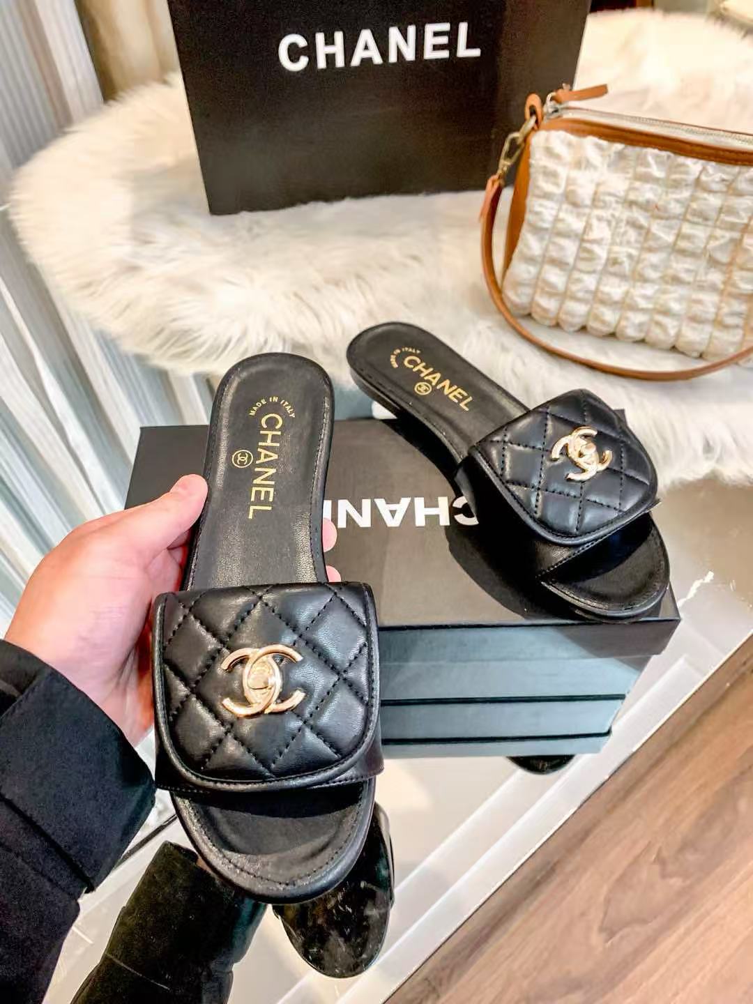 CHANE1 バックパックバックルスリッパ【50％割引+送料無料】