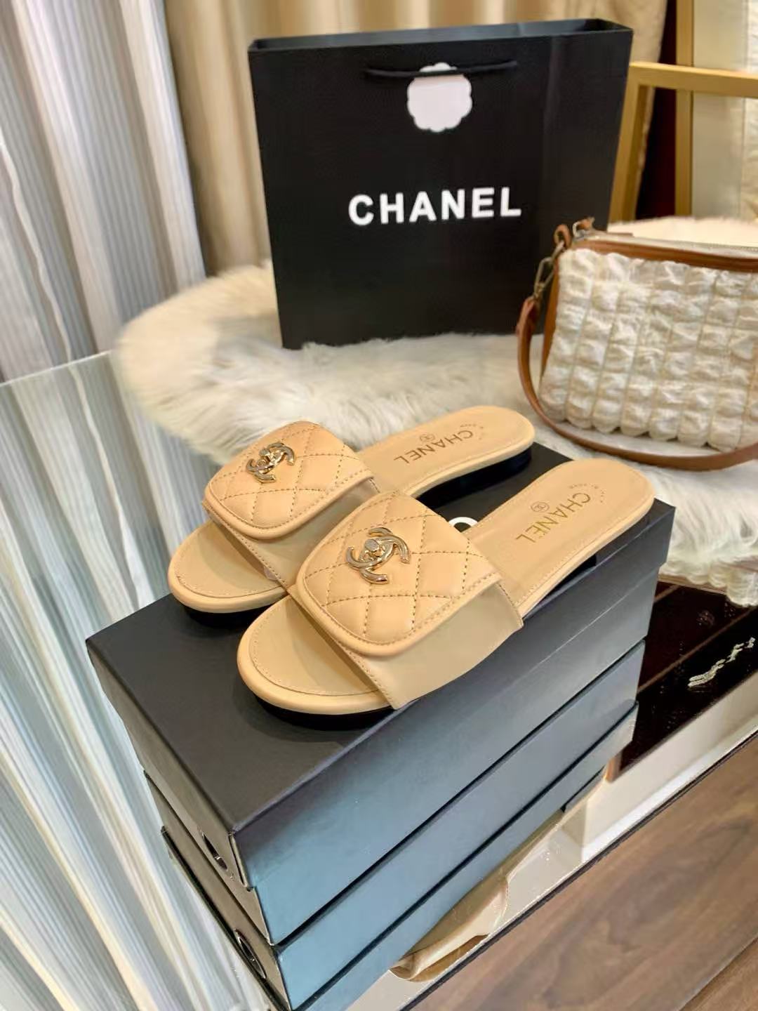 CHANE1 バックパックバックルスリッパ【50％割引+送料無料】