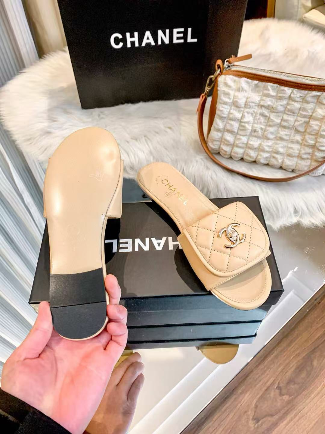 CHANE1 バックパックバックルスリッパ【50％割引+送料無料】