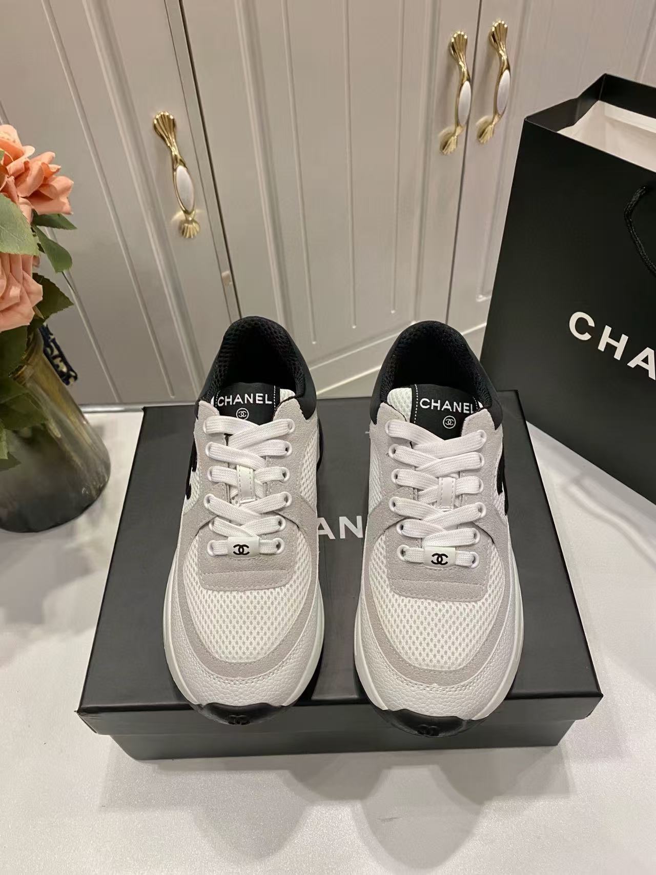 CHANE 1 ダブルC ブラック＆ホワイト カジュアルシューズ【50％割引+送料無料】