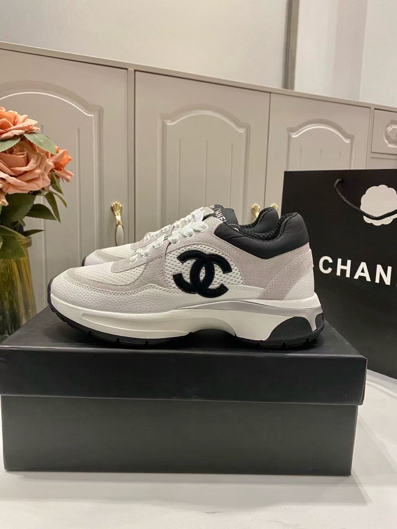 CHANE 1 ダブルC ブラック＆ホワイト カジュアルシューズ【50％割引+送料無料】