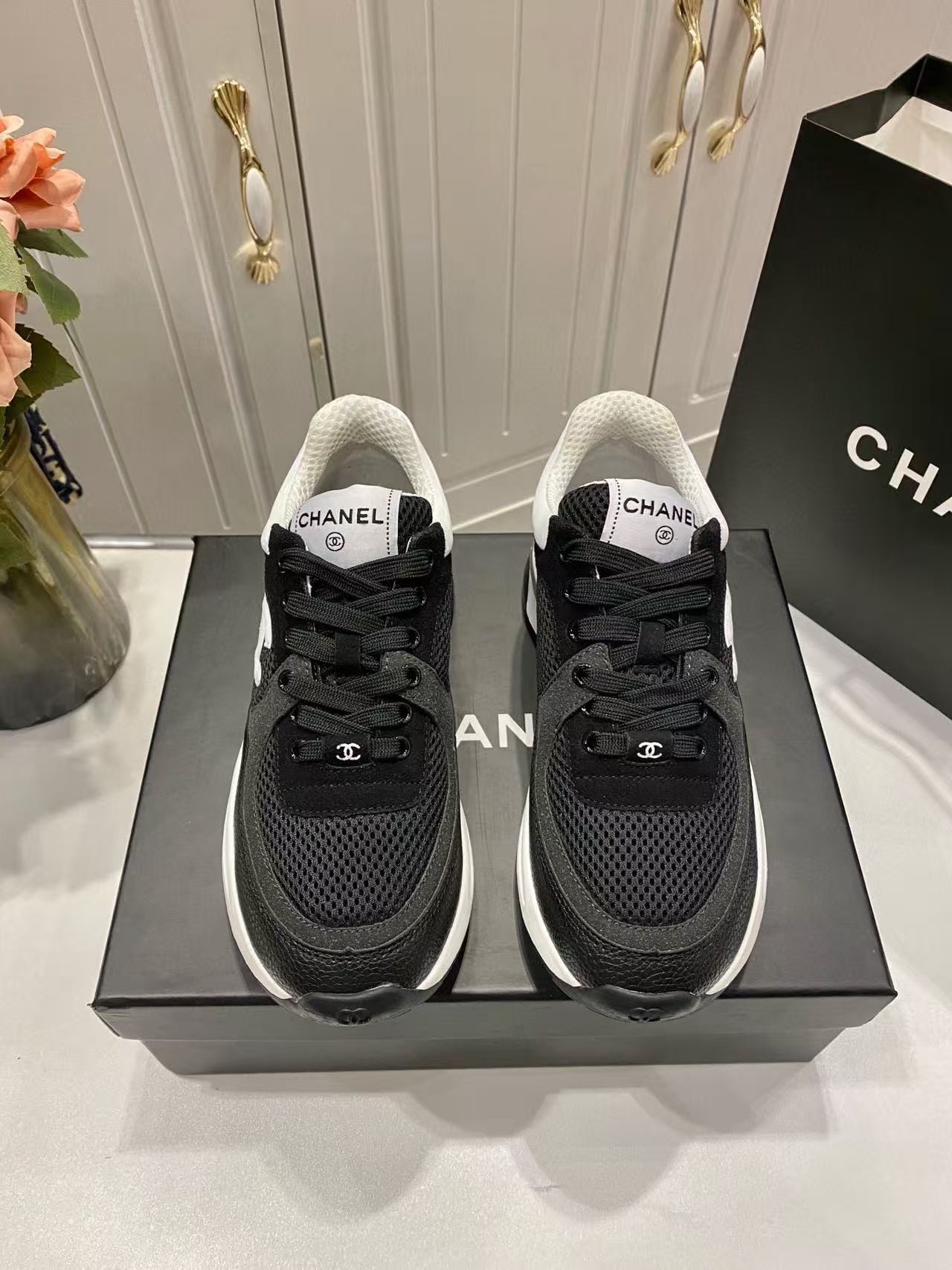 CHANE 1 ダブルC ブラック＆ホワイト カジュアルシューズ【50％割引+送料無料】