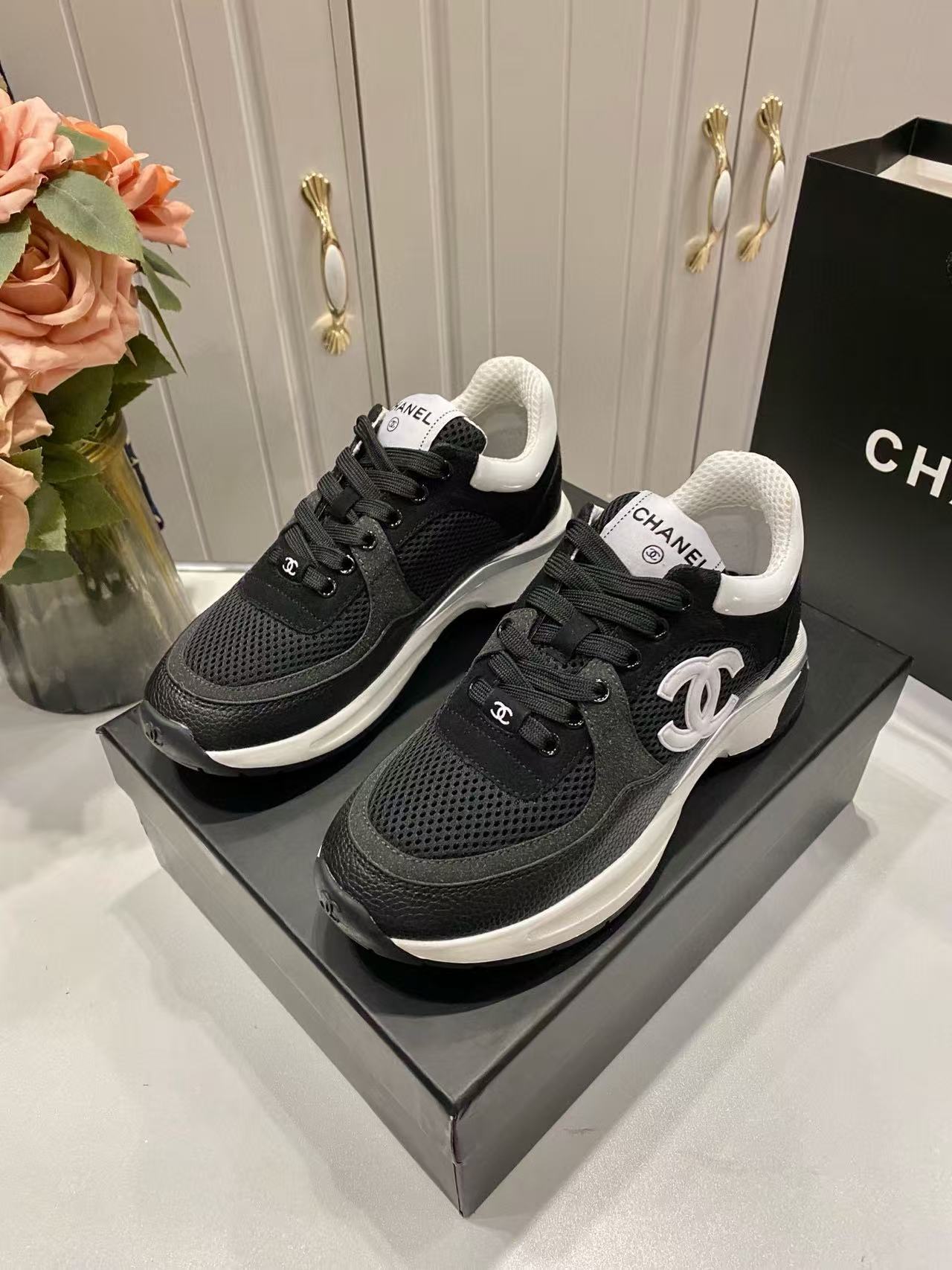 CHANE 1 ダブルC ブラック＆ホワイト カジュアルシューズ【50％割引+送料無料】