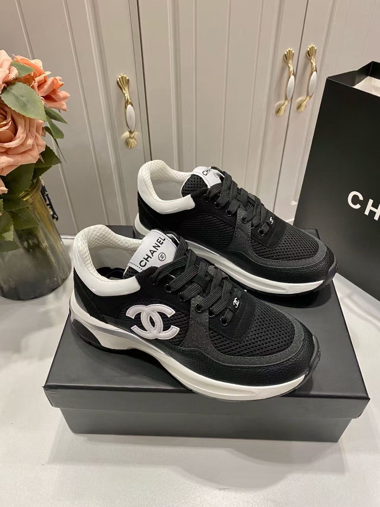 CHANE 1 ダブルC ブラック＆ホワイト カジュアルシューズ【50％割引+送料無料】