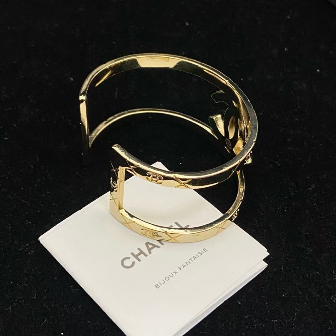 CHANE1 ダブルC ホローブレスレット【50％割引+送料無料】